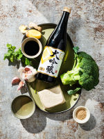 Knusprig gebratener Tofu und Brokkoli mit Ingwer-Knoblauch-Teriyaki-Sauce Rezept