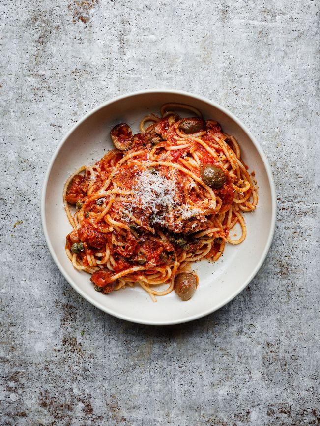 Spaghetti alla puttanesca Rezept Spaghetti alla puttanesca Rezept