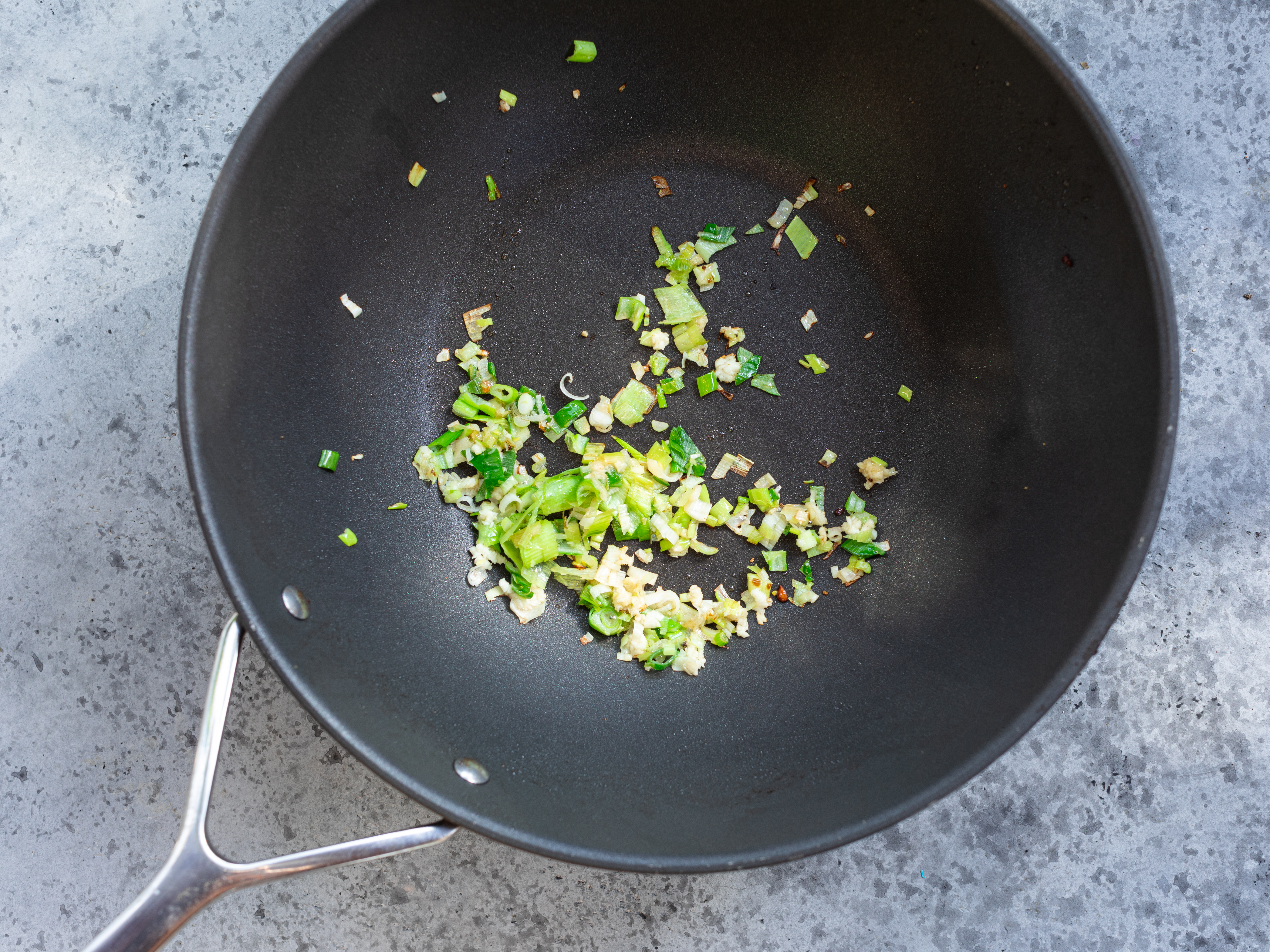 Schritt 4: Gemüse für Tempeh-Cashew Stir Fry anbraten 