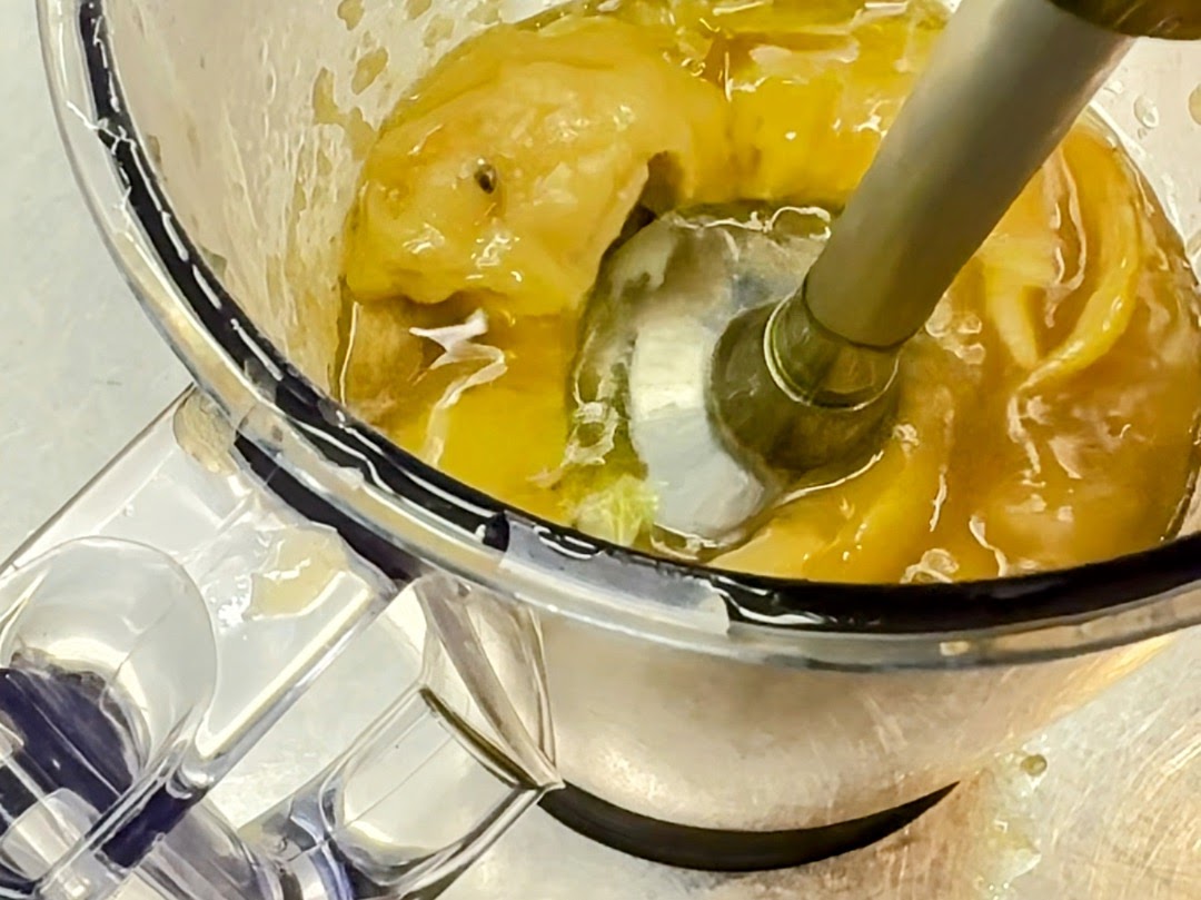 Schritt 2: Grapefruit Carpaccio mit spicy Zitrus-Dressing anrichten und servieren