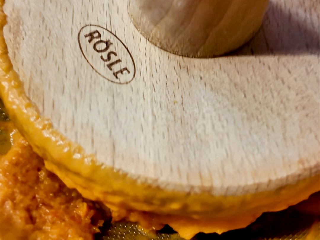 Schritt 1: Kürbis für Basken-Kürbis Cheesecake vorbereiten und pürieren 