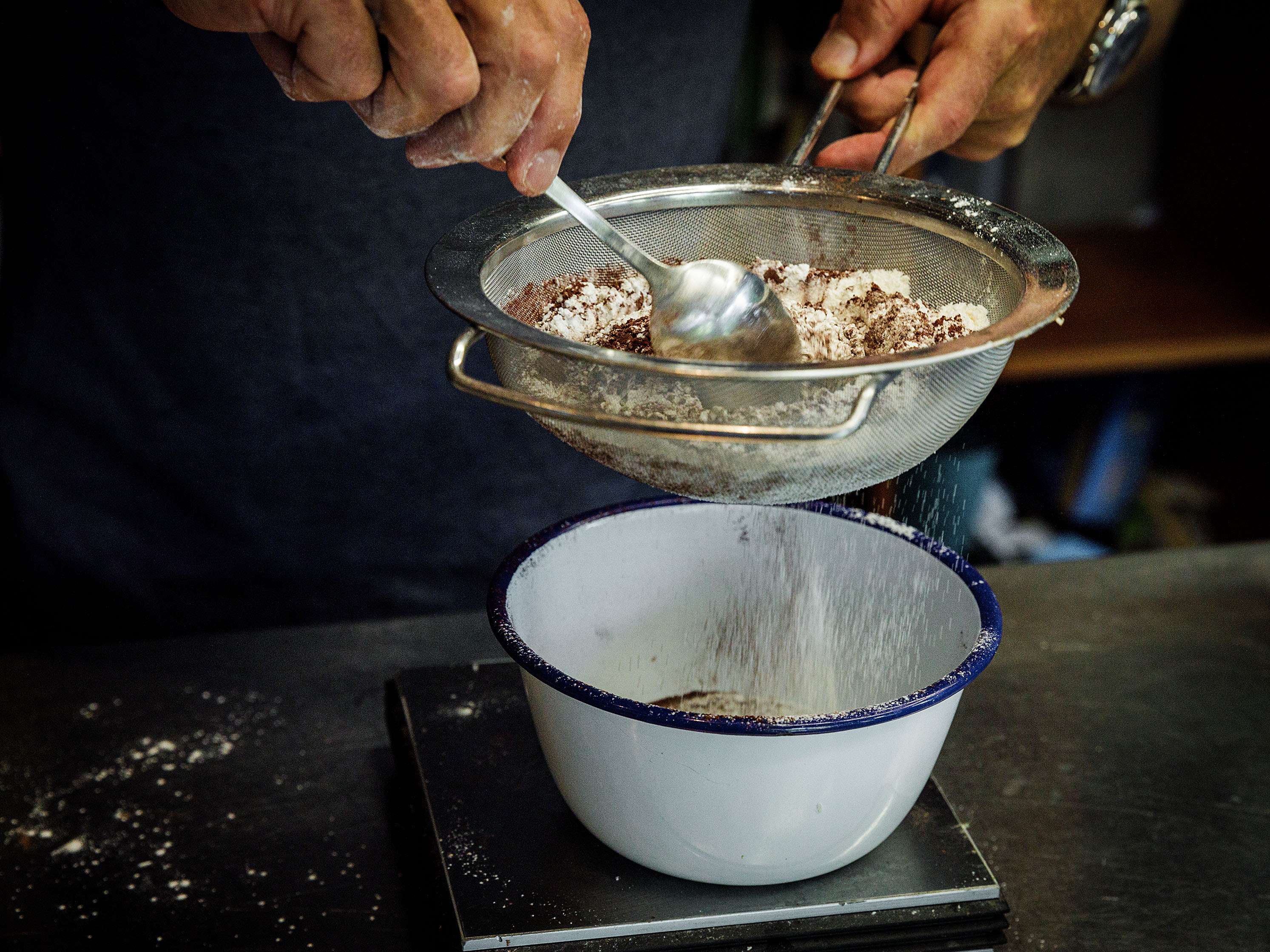 Schritt 3: Teig  für Schokoladen-Randen-Kuchen zubereiten