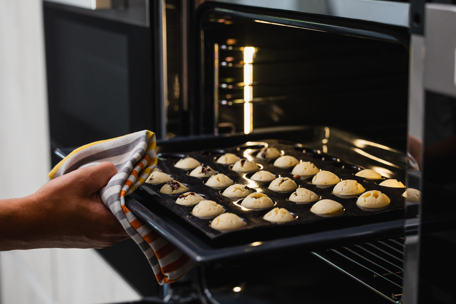 Schritt 2: Die Masse in Formen geben und backen