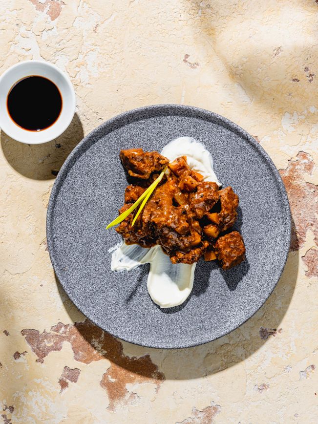 Rindsvoressen an Balsamico-Schmorfond Rezept Rindsvoressen an Balsamico-Schmorfond Rezept