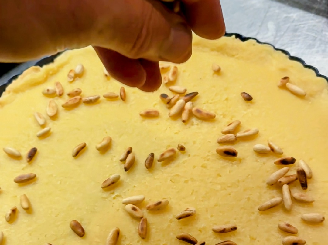 Schritt 3: Torta della Nonna zusammensetzen und backen 