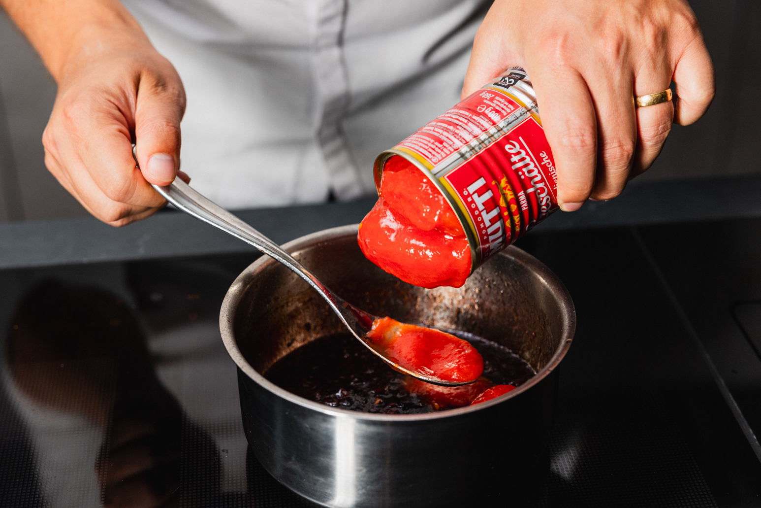 Schritt 2: Tomatensauce zubereiten