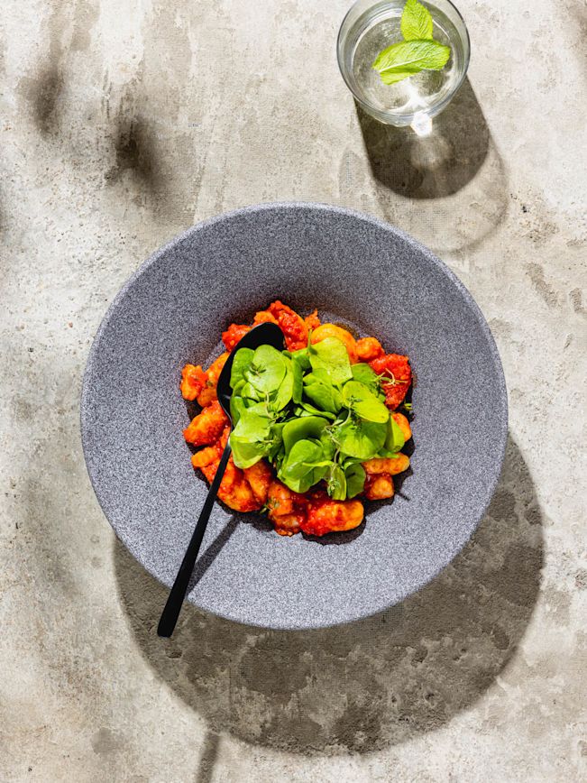 Gnocchi mit Swiss Shrimps und Tomaten in Knoblauch-Butter-Sauce Rezept Gnocchi mit Swiss Shrimps und Tomaten in Knoblauch-Butter-Sauce Rezept