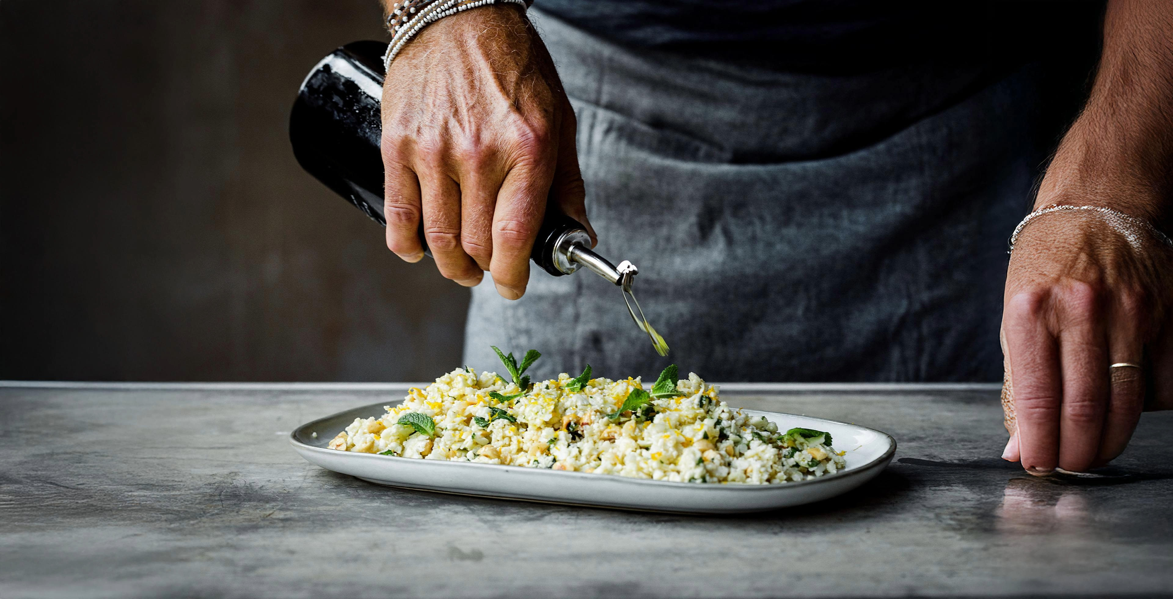 Highlight-Rezept Blumenkohl-Couscous mit Minze und gerösteten Haselnüssen