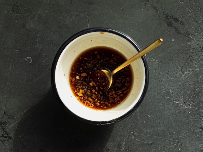 Schritt 4: Dressing für Reis Salat mit Mango zubereiten Schritt 4: Dressing für Reis Salat mit Mango zubereiten