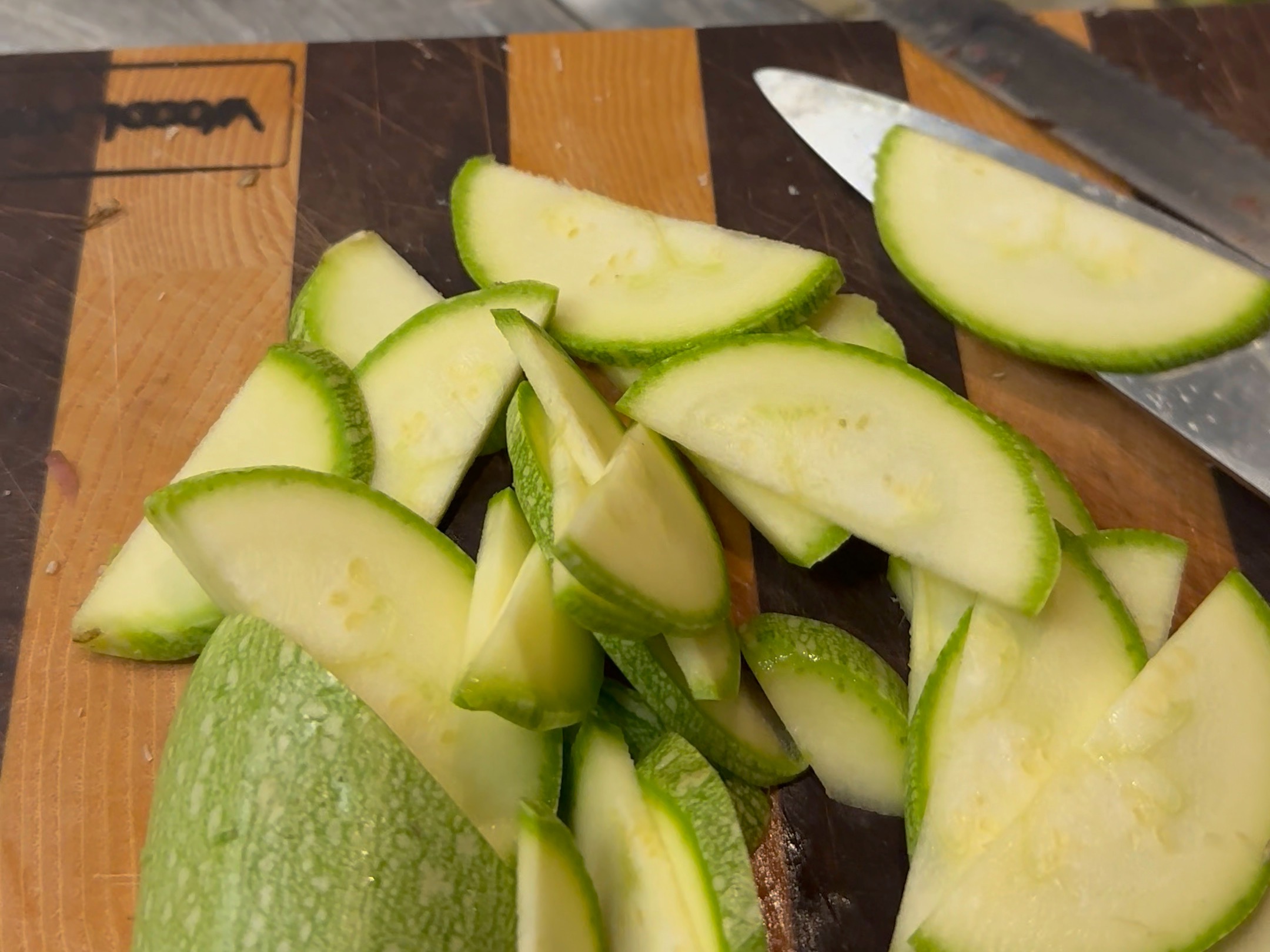 Schritt 1: Zutaten für Busiate mit Artischocken und Zucchini vorbereiten