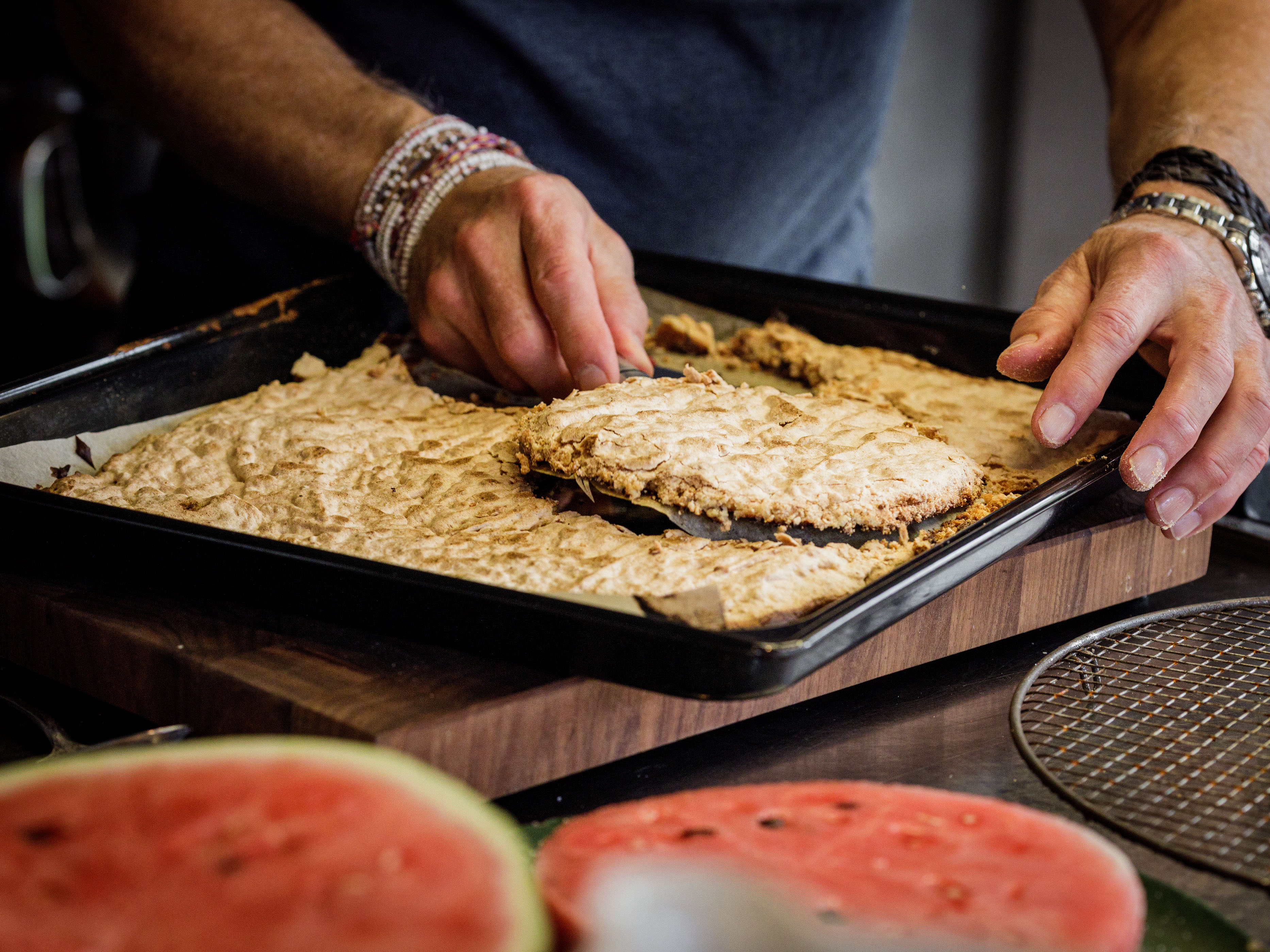 Schritt 1: Die Masse goldbraun backen