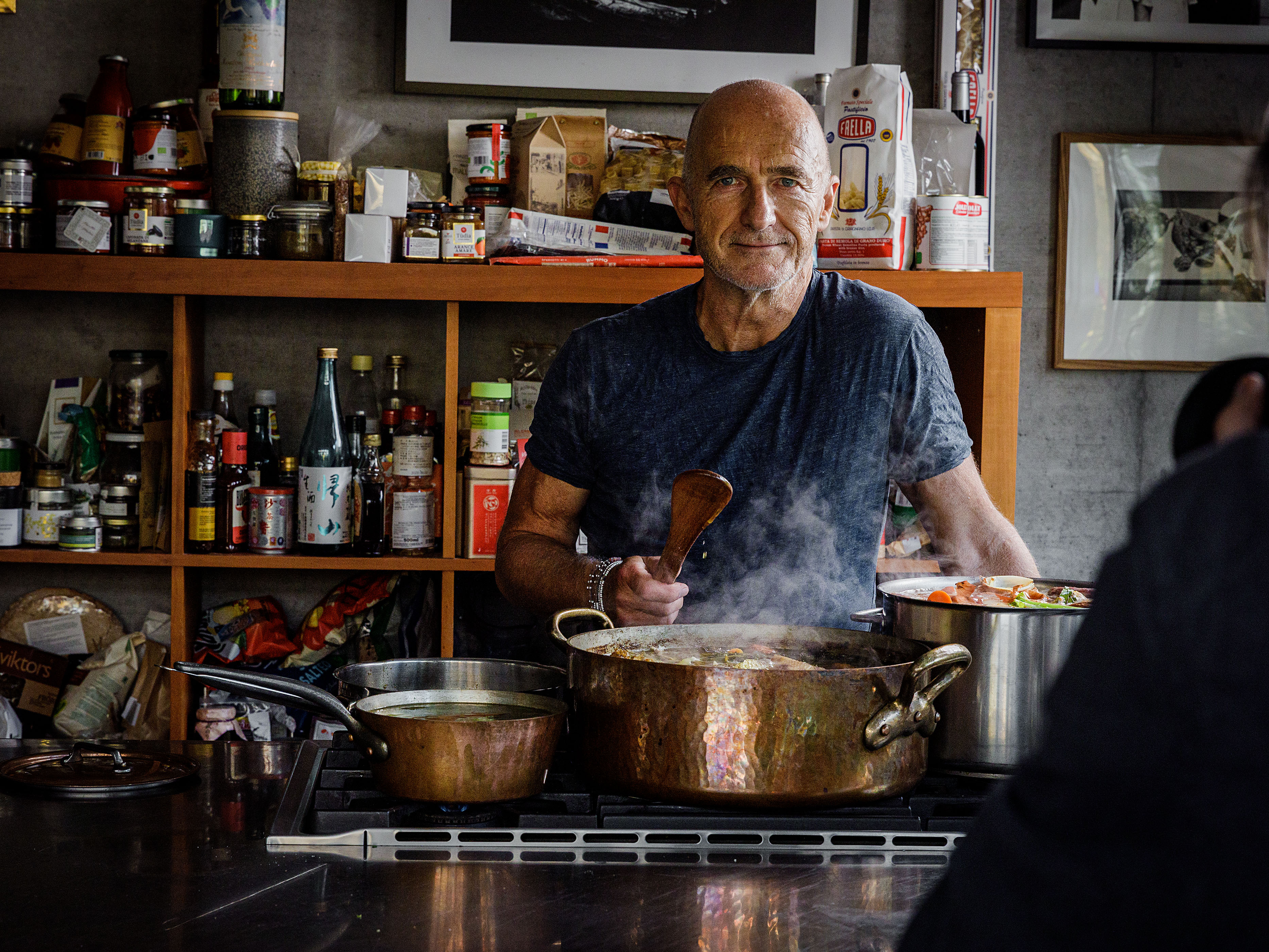 Schritt 2:  Restliche Zutaten in Geflügelbouillon zugeben.