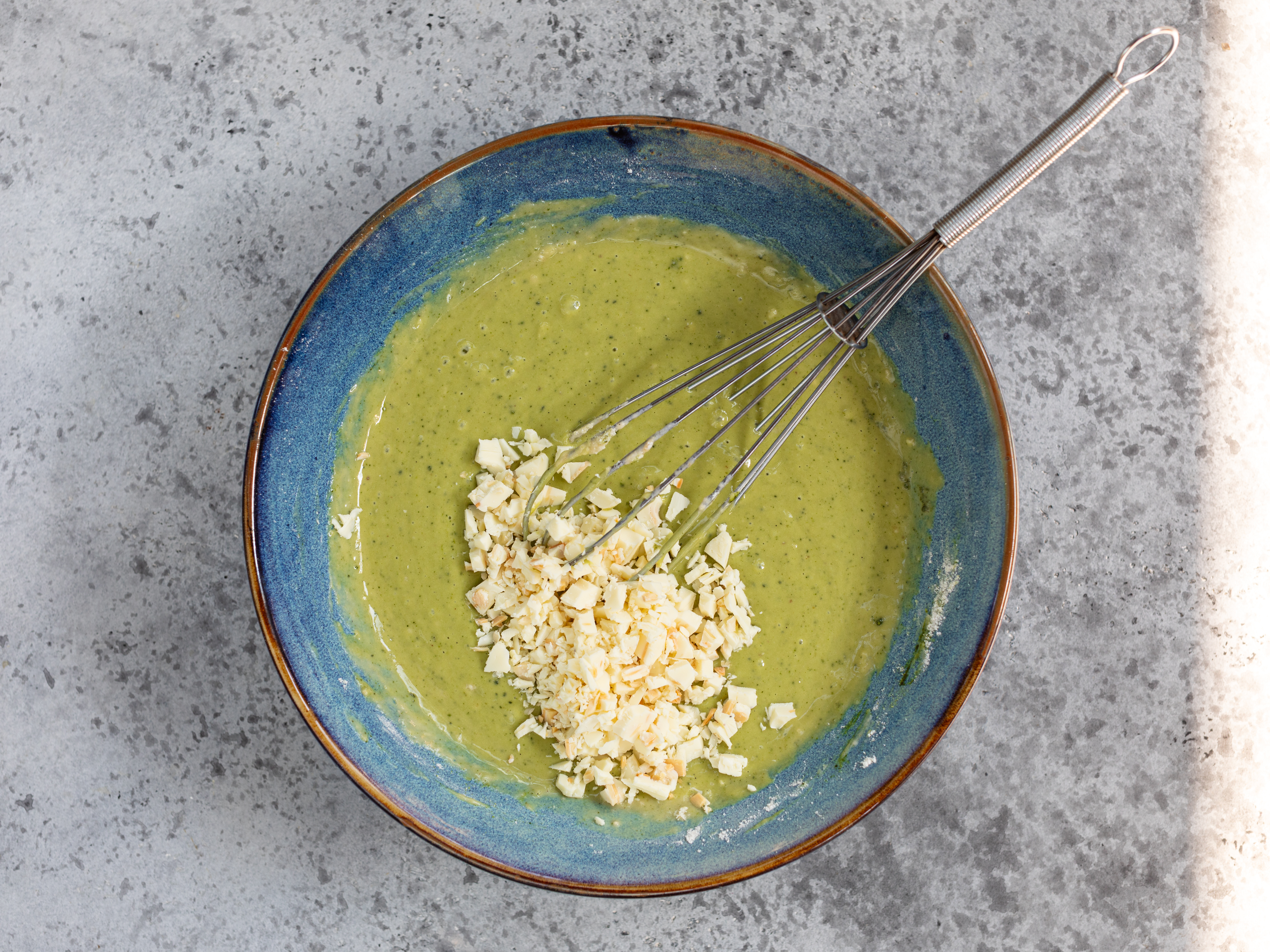 Schritt 3: Teig für Matcha Waffeln mit weisser Schokolade vorbereiten  