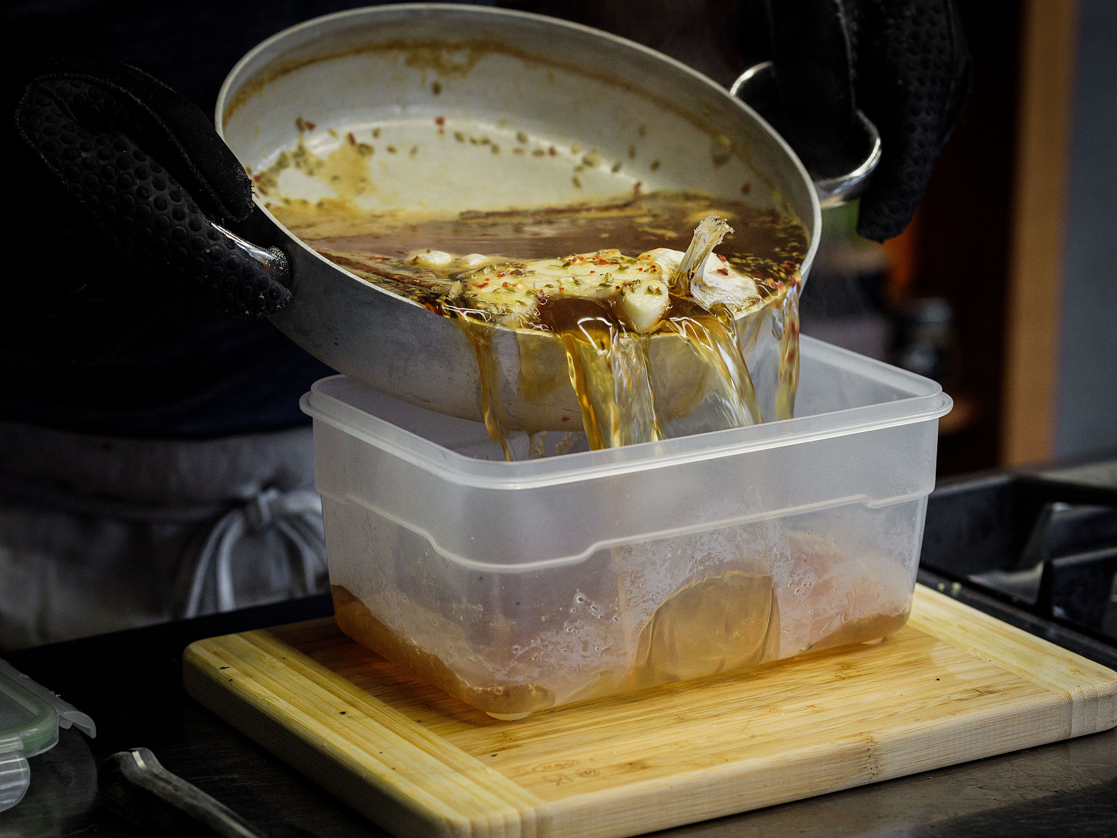 Schritt 2: Orangenlauge für Orangen-mariniertes Huhn zubereiten 