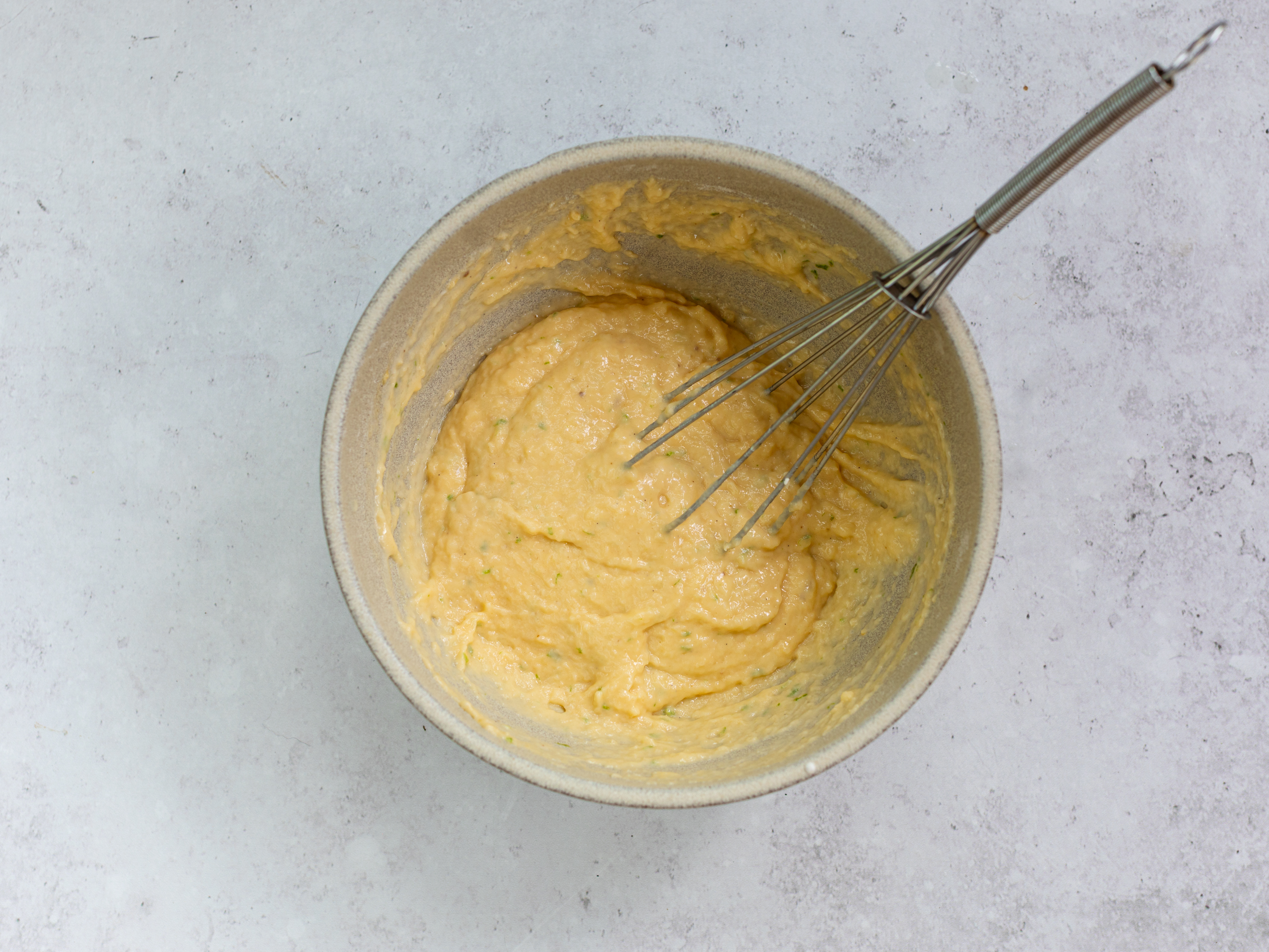 Schritt 3: Teig für Kokos-Limetten-Waffeln vorbereiten 