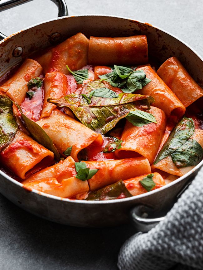 Paccheri al sugo di pomodoro e limone Rezept Paccheri al sugo di pomodoro e limone Rezept