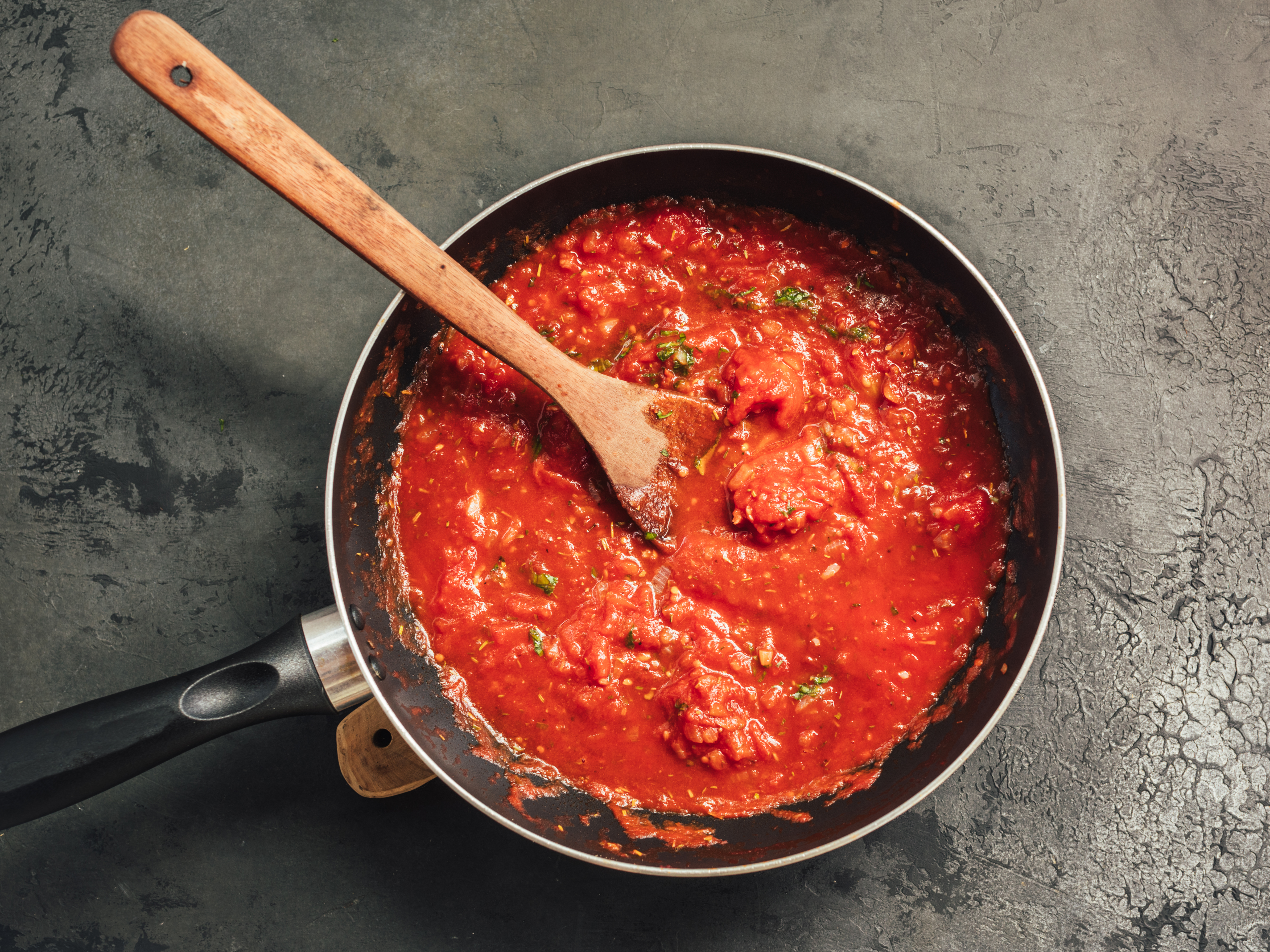 Schritt 2: Tomatensauce zubereiten