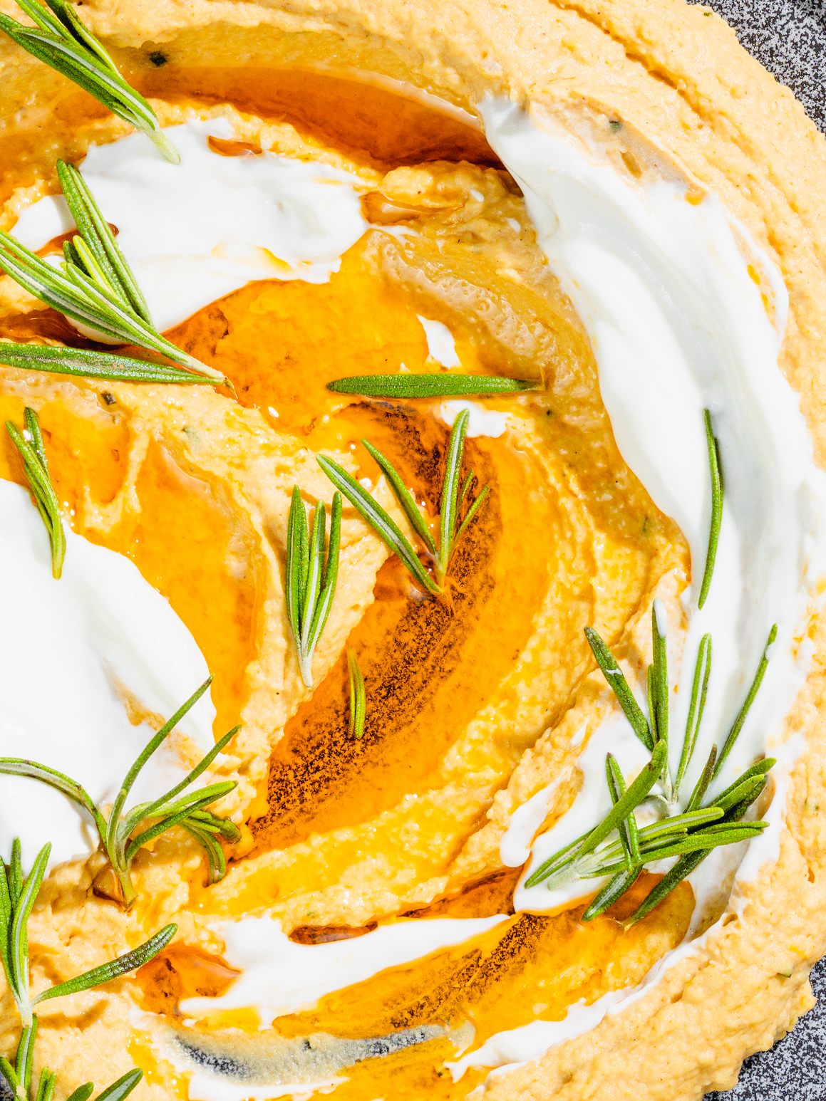 Weisse-Bohnen-Hummus mit Rosmarin und Olivenöl Rezept 2