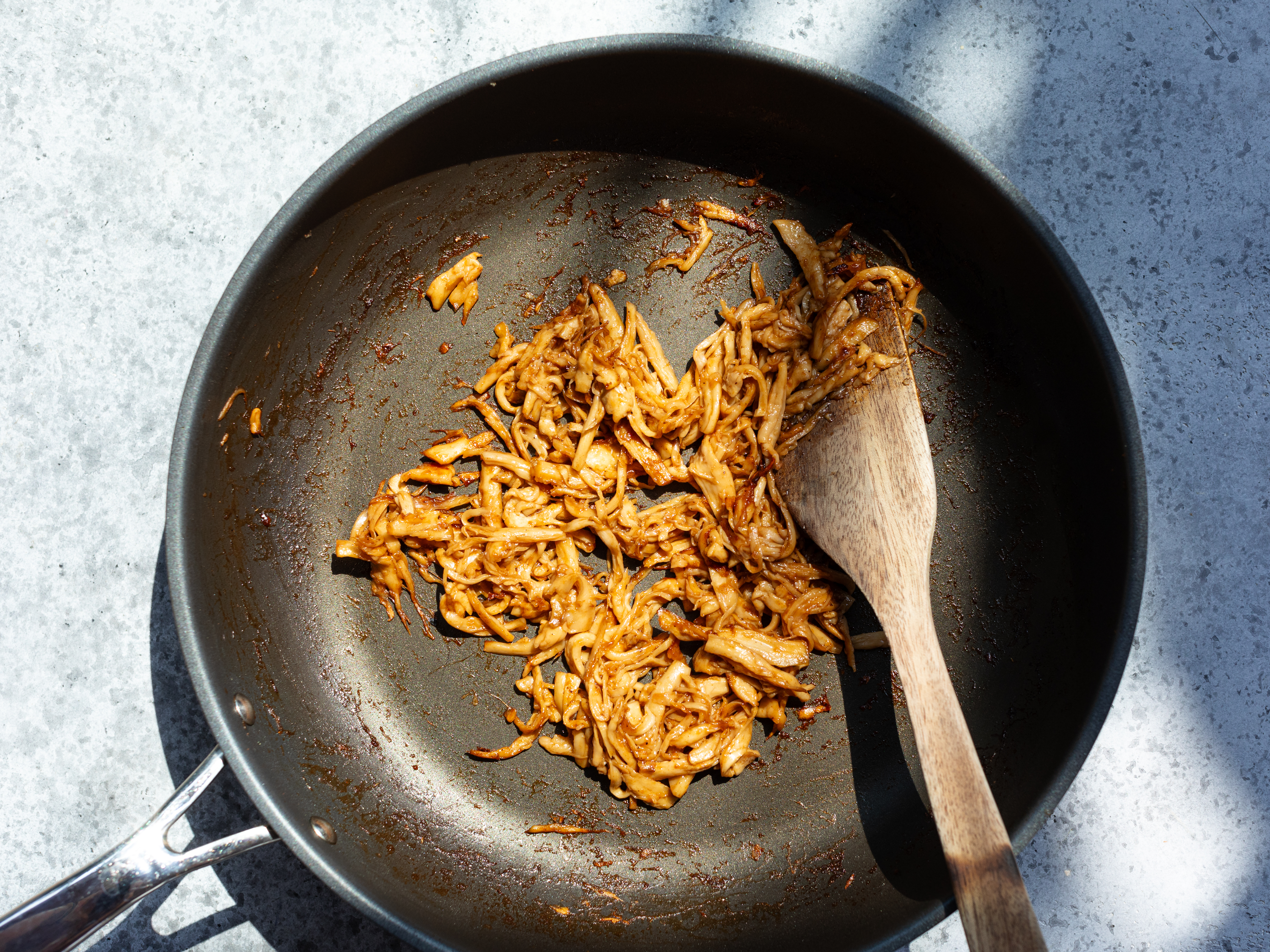 Schritt 4: Pulled Mushrooms für Vegane Bao Buns mit "Pulled Mushrooms" zubereiten 