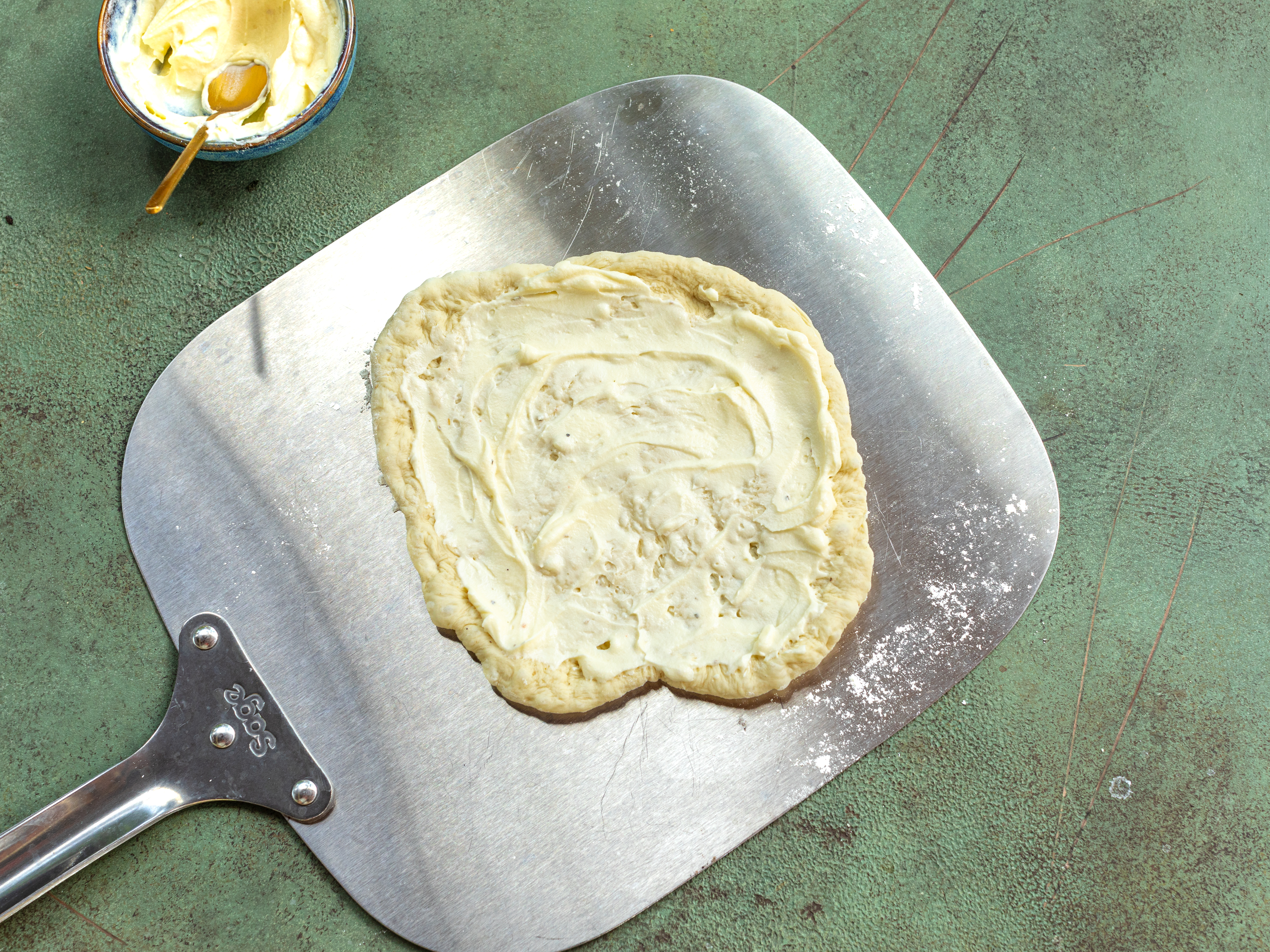 Schritt3: Pizza mit Trüffelpilzen Belegen 