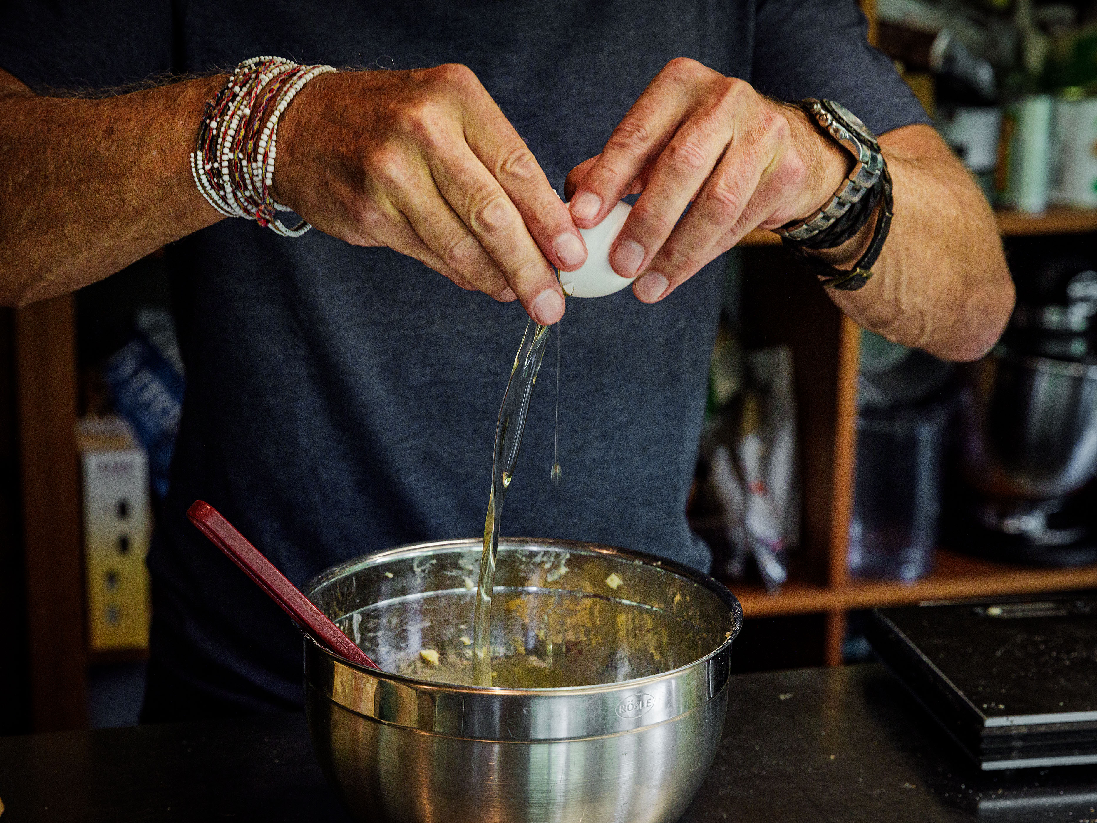 Schritt 2: Frangipane für Erdbeertarte mit Frangipani und Pistazien zubereiten 