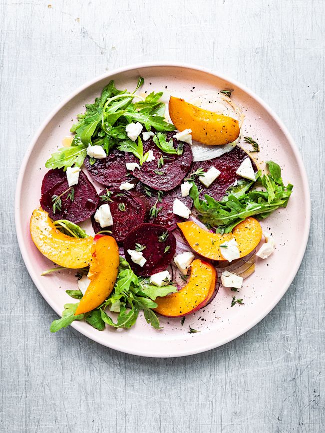 Teaser Randen mit Nektarinen, Rucola und Feta Rezept