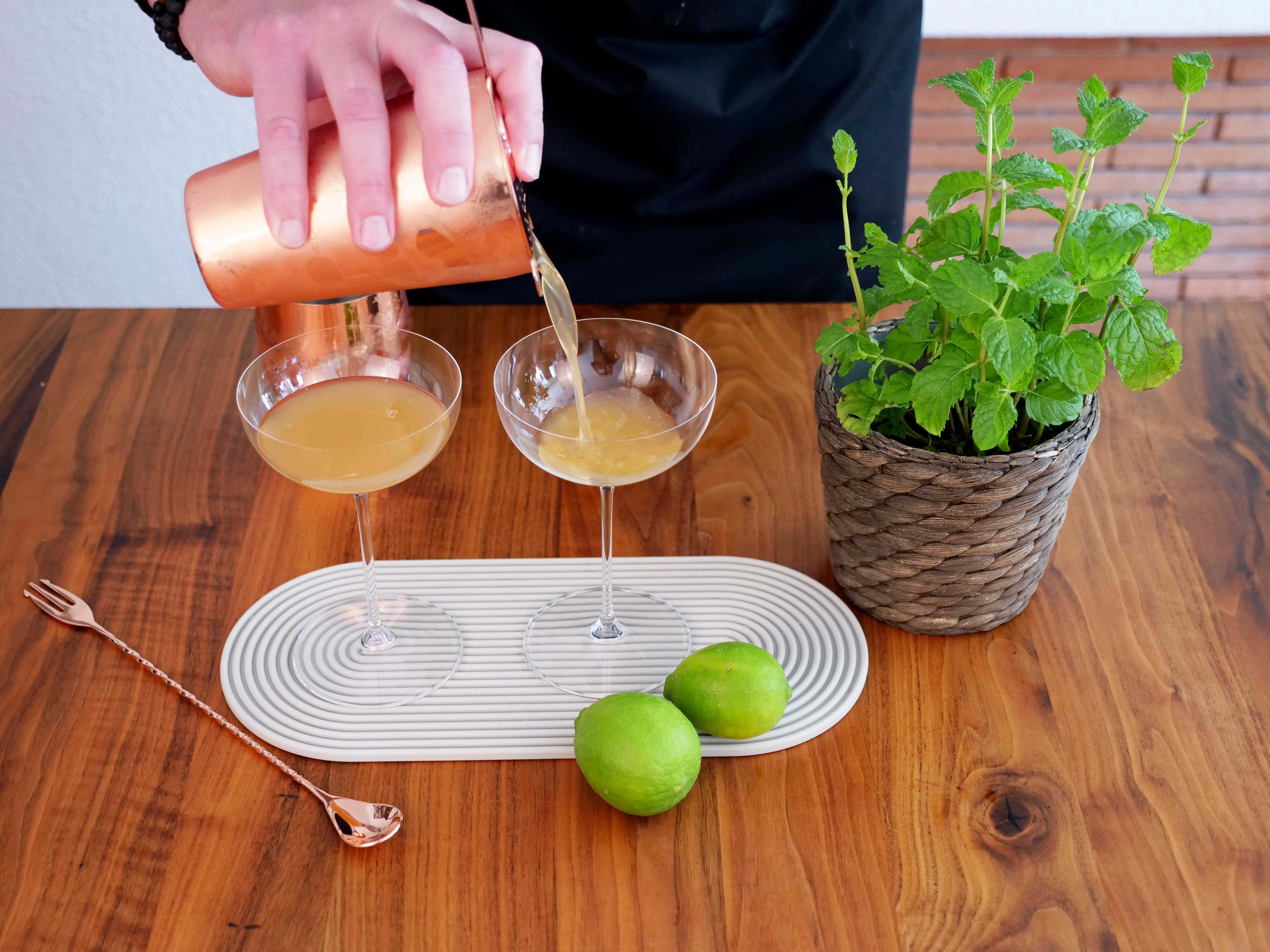 4. Shaken & abseihen