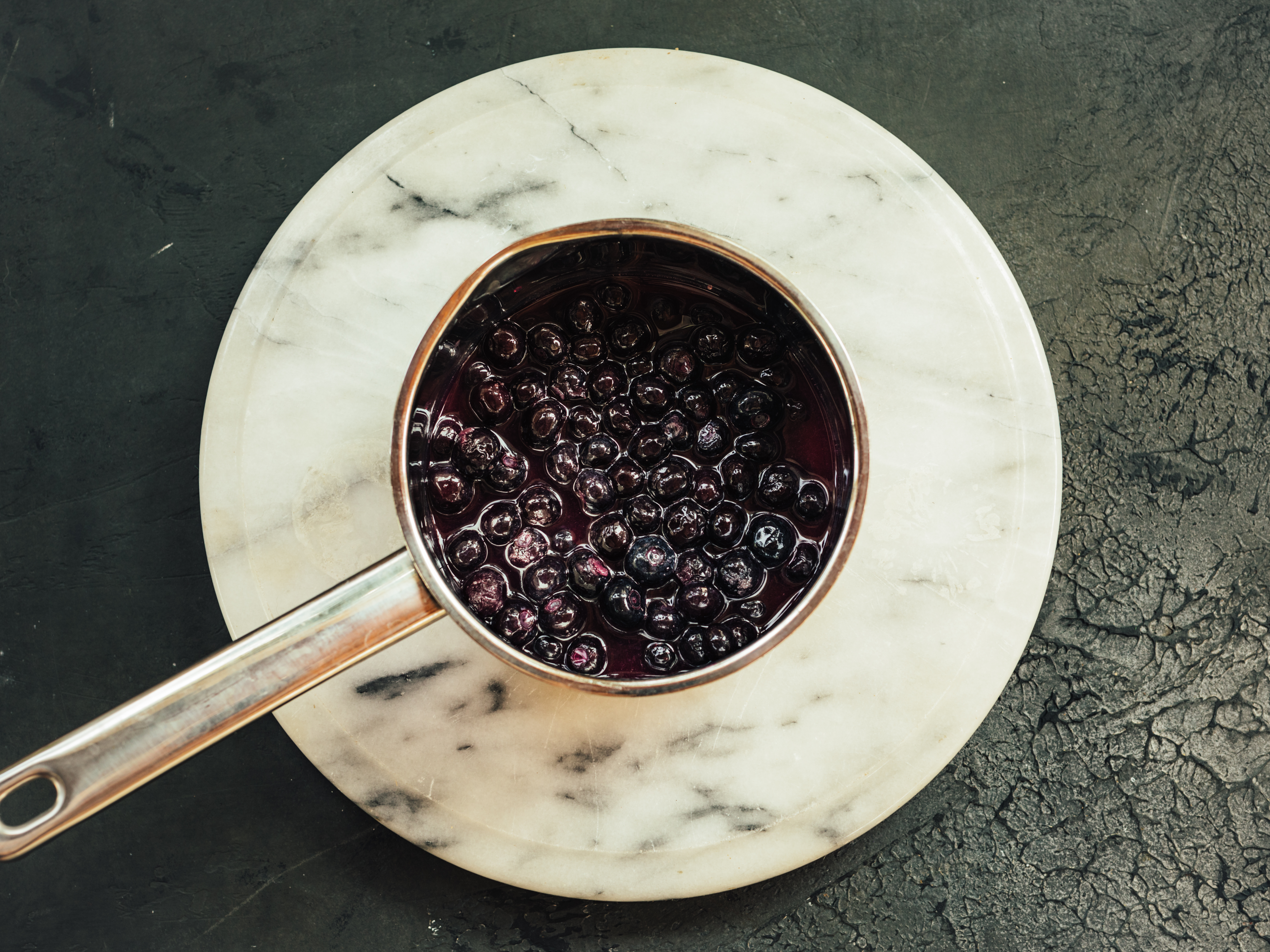 Schritt 1: Blaubeer-Sauce zubereiten