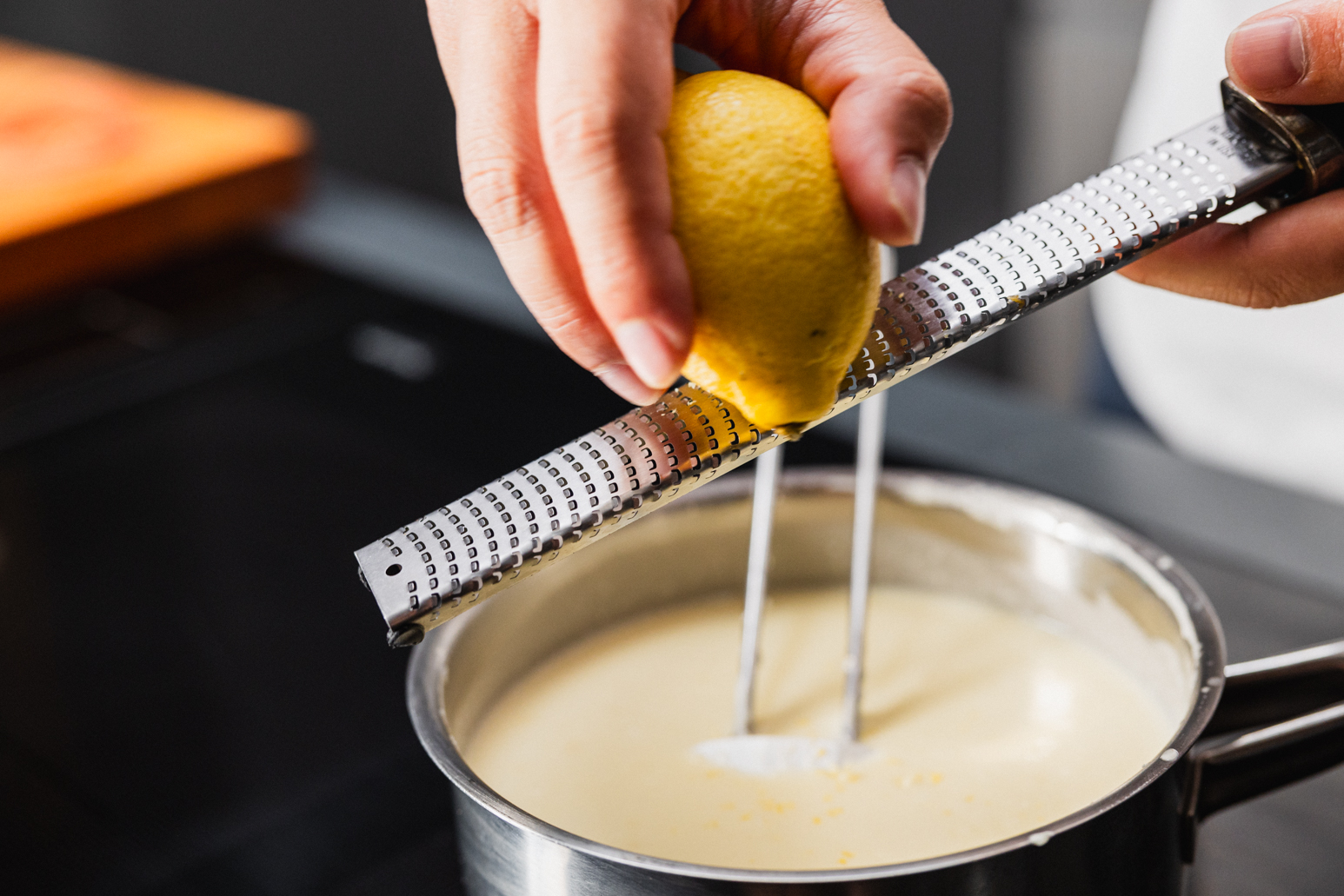 Schritt 2: Zitronenrahmsauce ansetzen