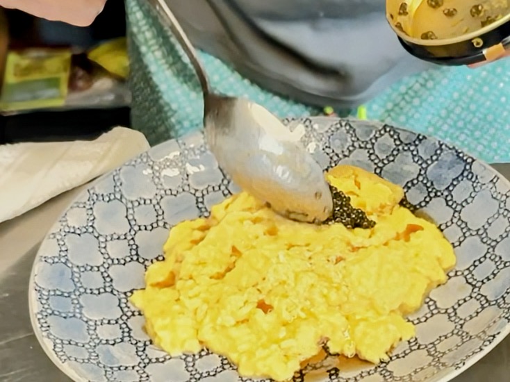 130726 rezept-Das ultimative Rührei 4x3 Step1 pic4