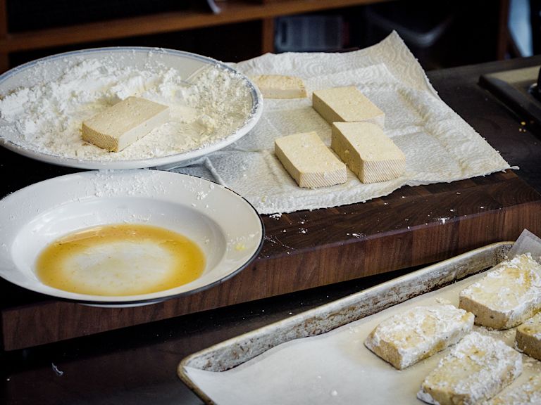 Schritt 2: Tofu vorbereiten Schritt 2: Tofu vorbereiten