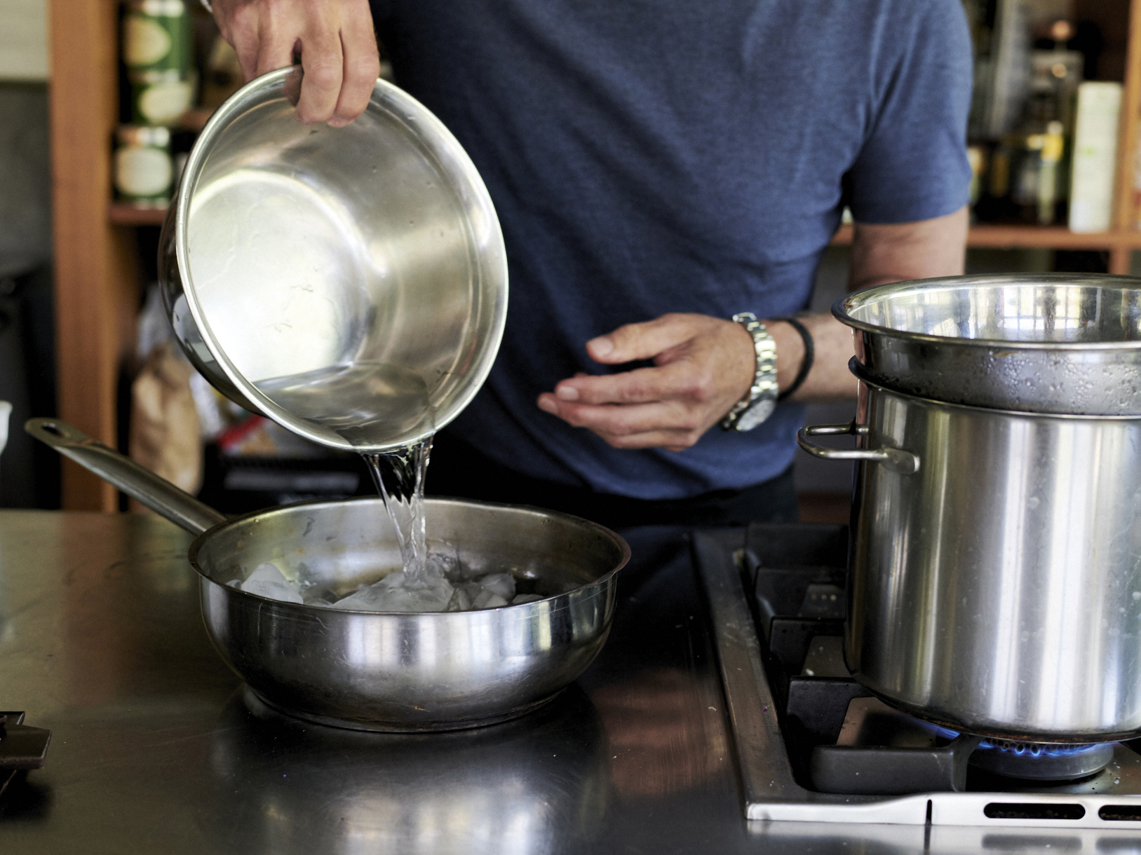 Step 1: Eisbad vorbereiten für Bittersüsse Schokoladenmousse mit Fleur de sel Picture1