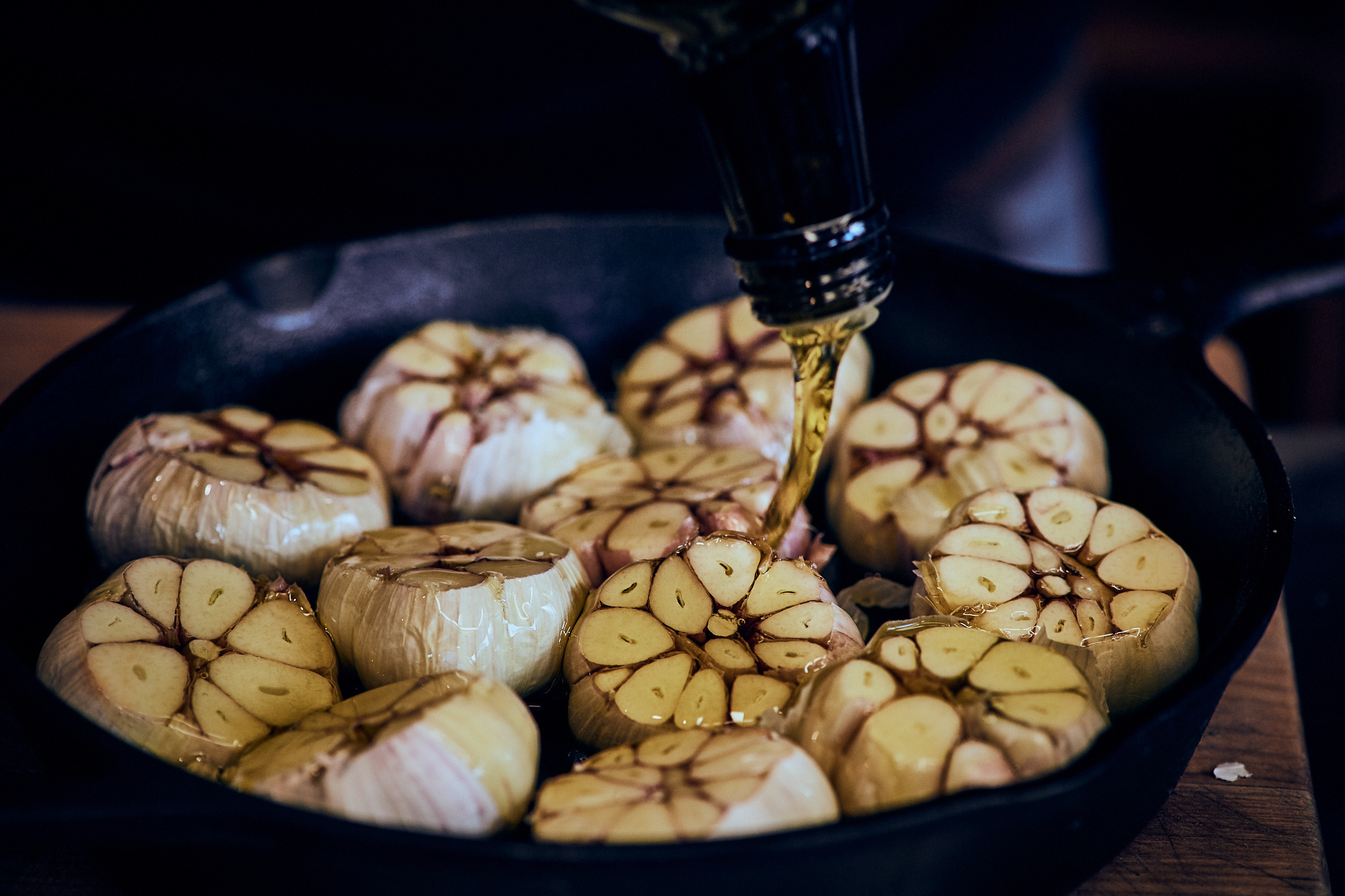 Schritt 1: Knoblauch im Öl rösten