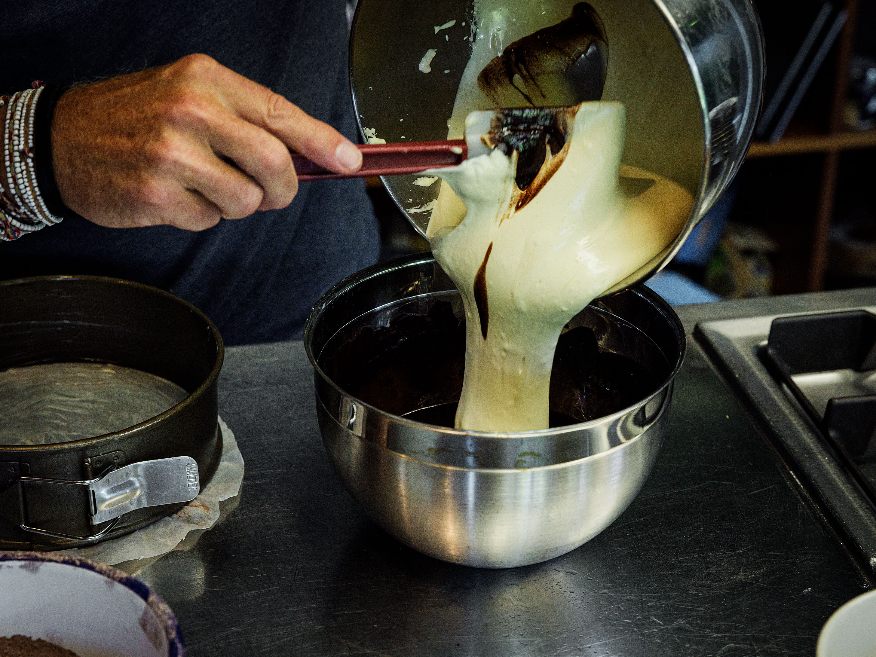 Schritt 3: Teig  für Schokoladen-Randen-Kuchen zubereiten
