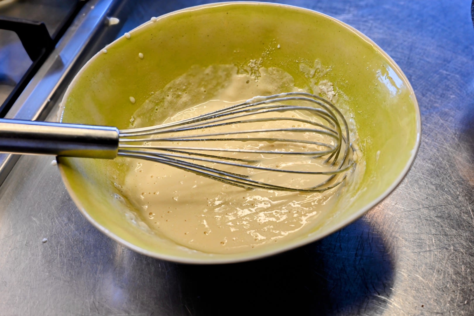 Schritt 1: Teigvorbereitung für Golden Pancake mit Beerenkompott