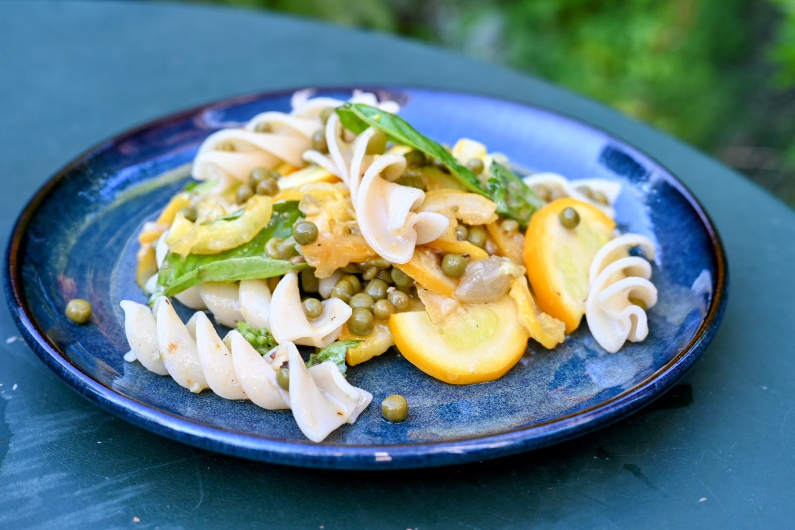 Schritt 2: Pasta Salat mit Zucchini und Zitrone zubereiten