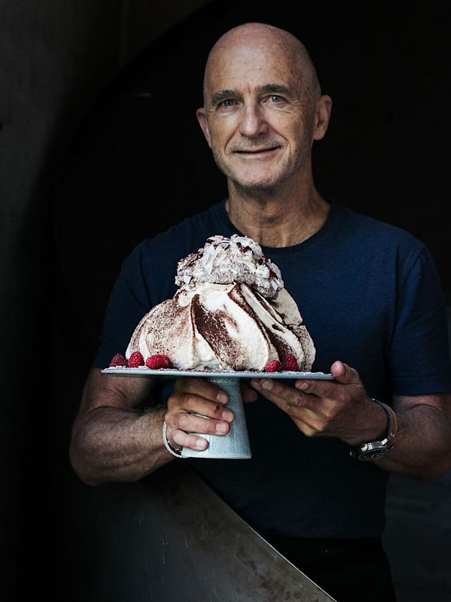 Chocolate-Swirl-Lamington-Pavlova Rezept 5 Chocolate-Swirl-Lamington-Pavlova Rezept 5