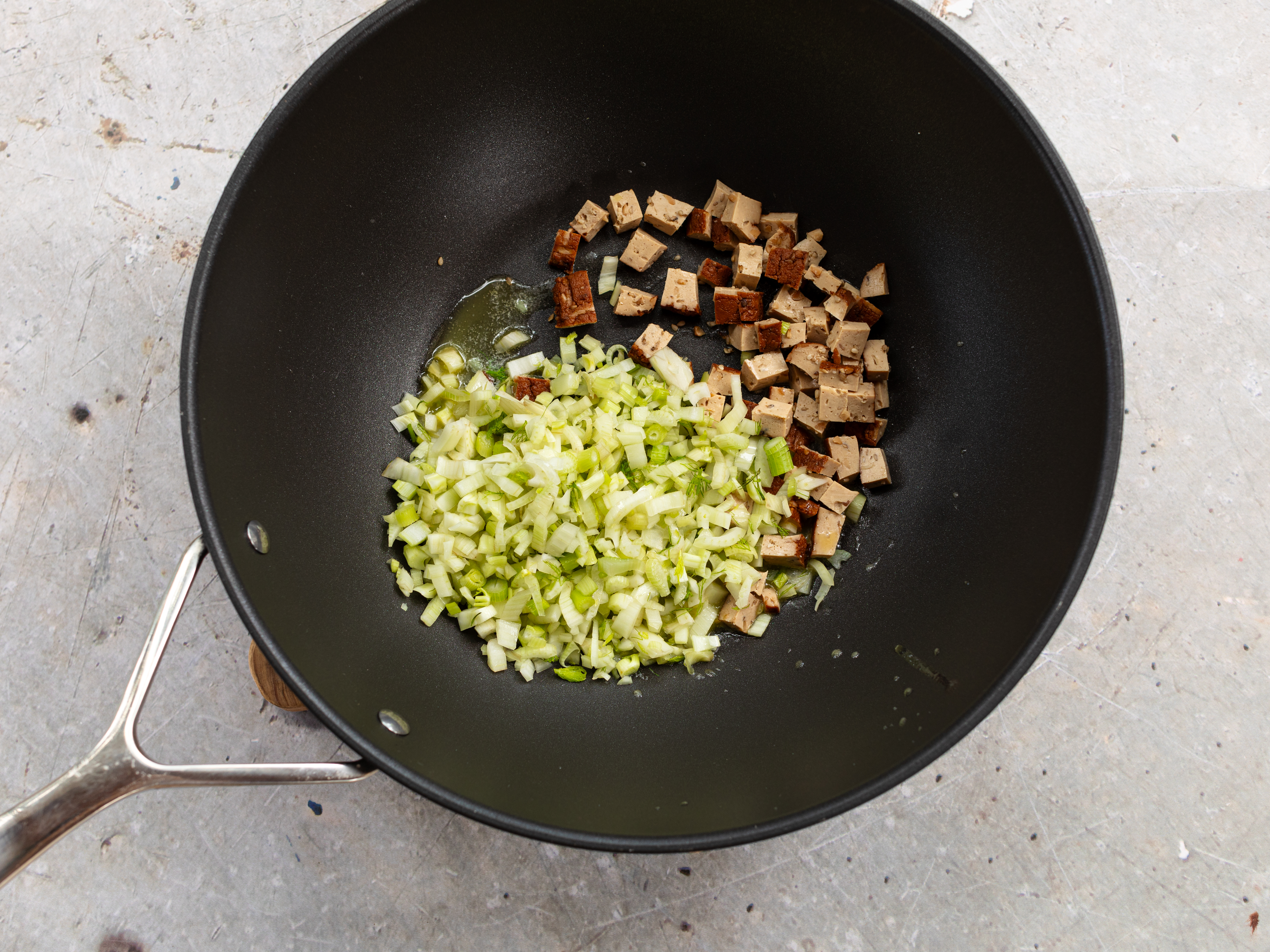 Schritt 3: Gemüse/Tofu für Fenchel-Pilz Risotto zubereiten 