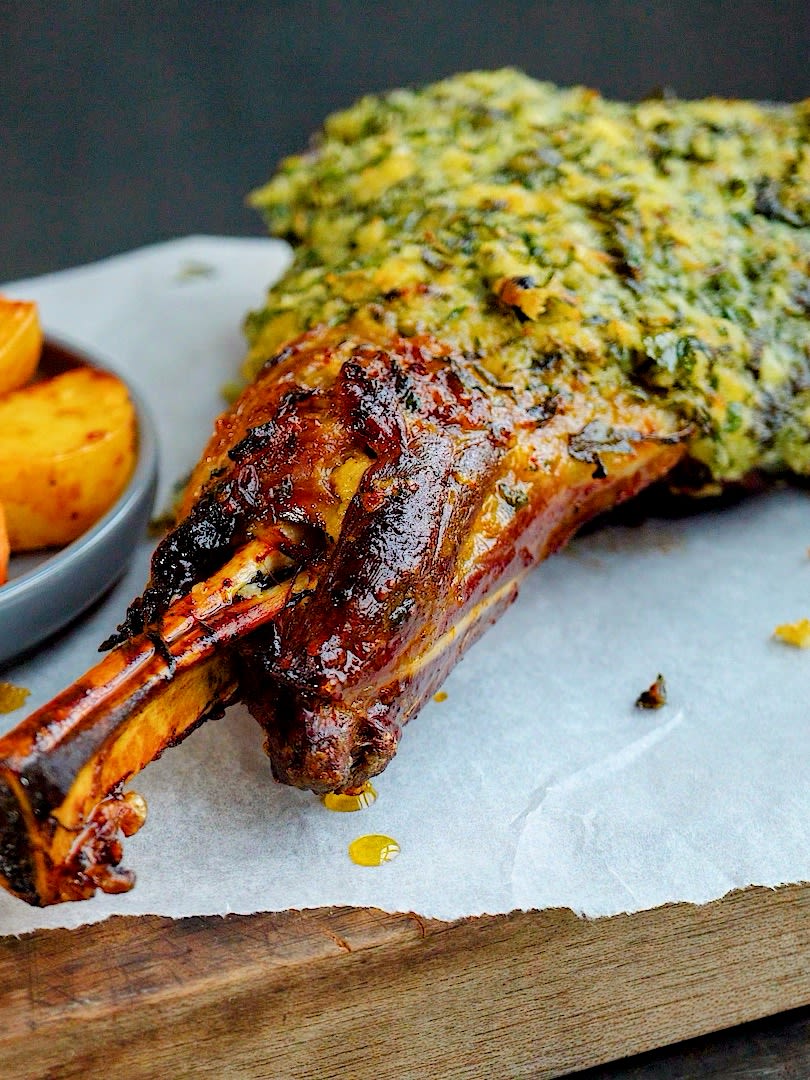 Lamm- oder Gitzischulter mit Kräuterkruste Rezept