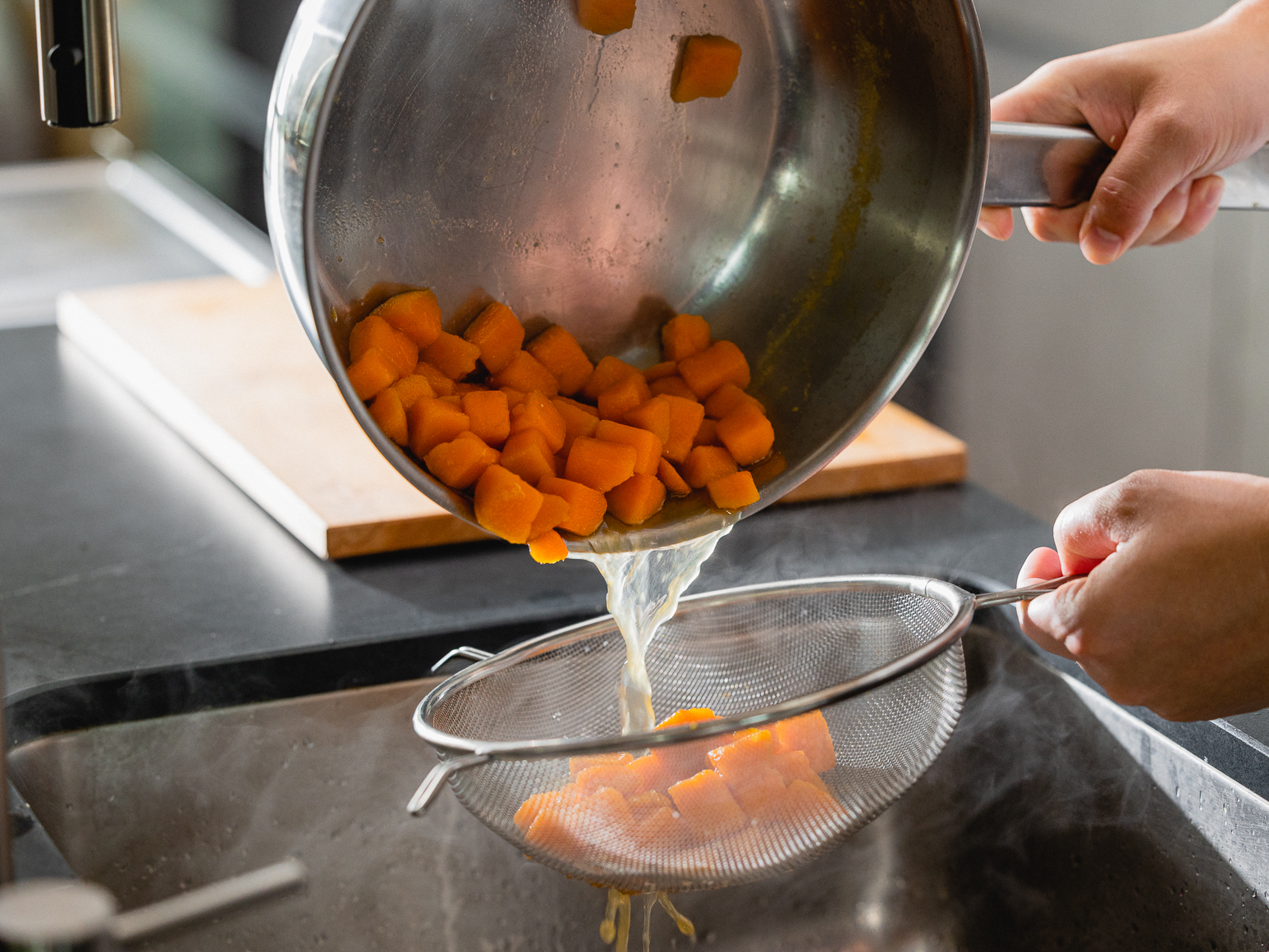 Süsser Kartoffel-Hummus mit Zimt und Ahornsirup - 1. Zutaten vorbereiten 