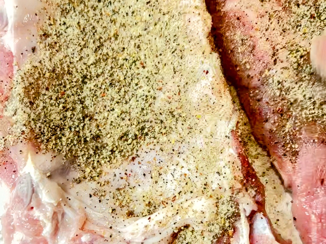 Schritt 2: Würzen und Garen der Ribs für Spare Ribs Caminada Style 