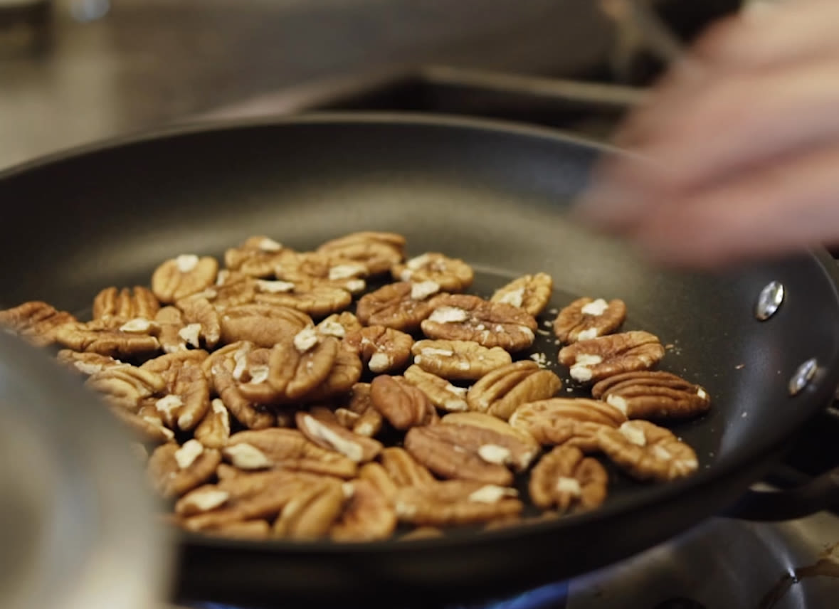 Schritt 1: Vorbereiten für Crunchy Apfel-Birnen-Tarte mit Amaretti 