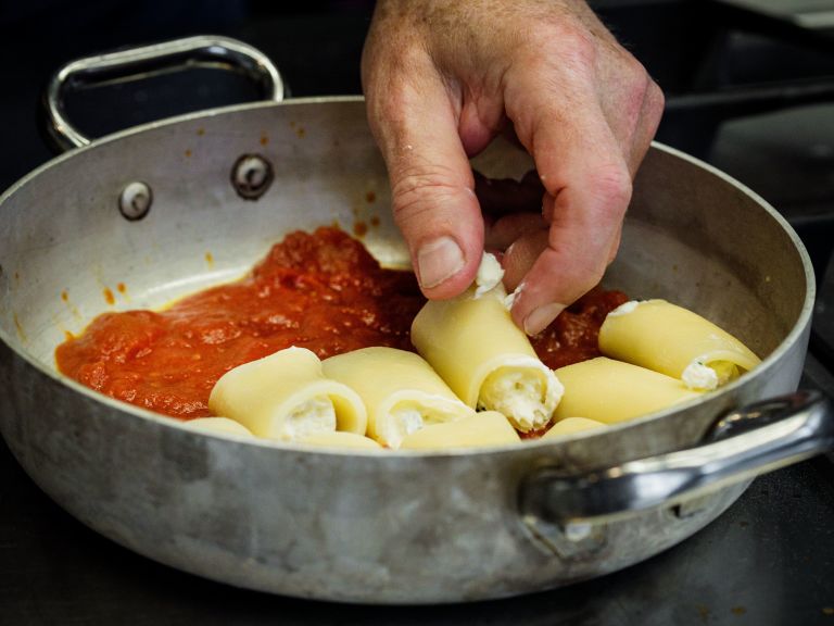 Schritt 3: Pasta für Manicotti – Sommer-Lasagne füllen und einschichten