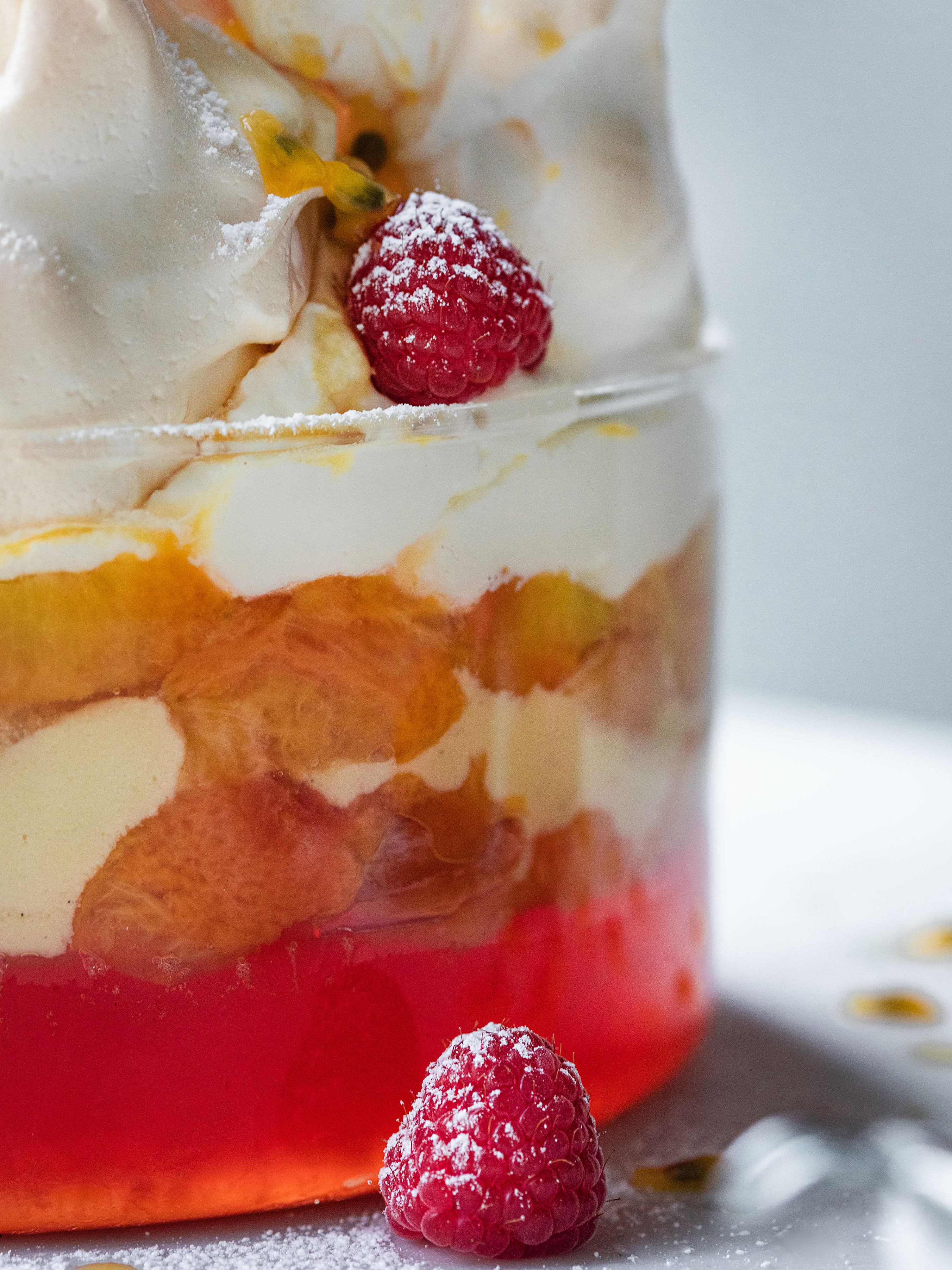 PfirsichPavlova Trifle mit Brandy Creme HOMEMADE