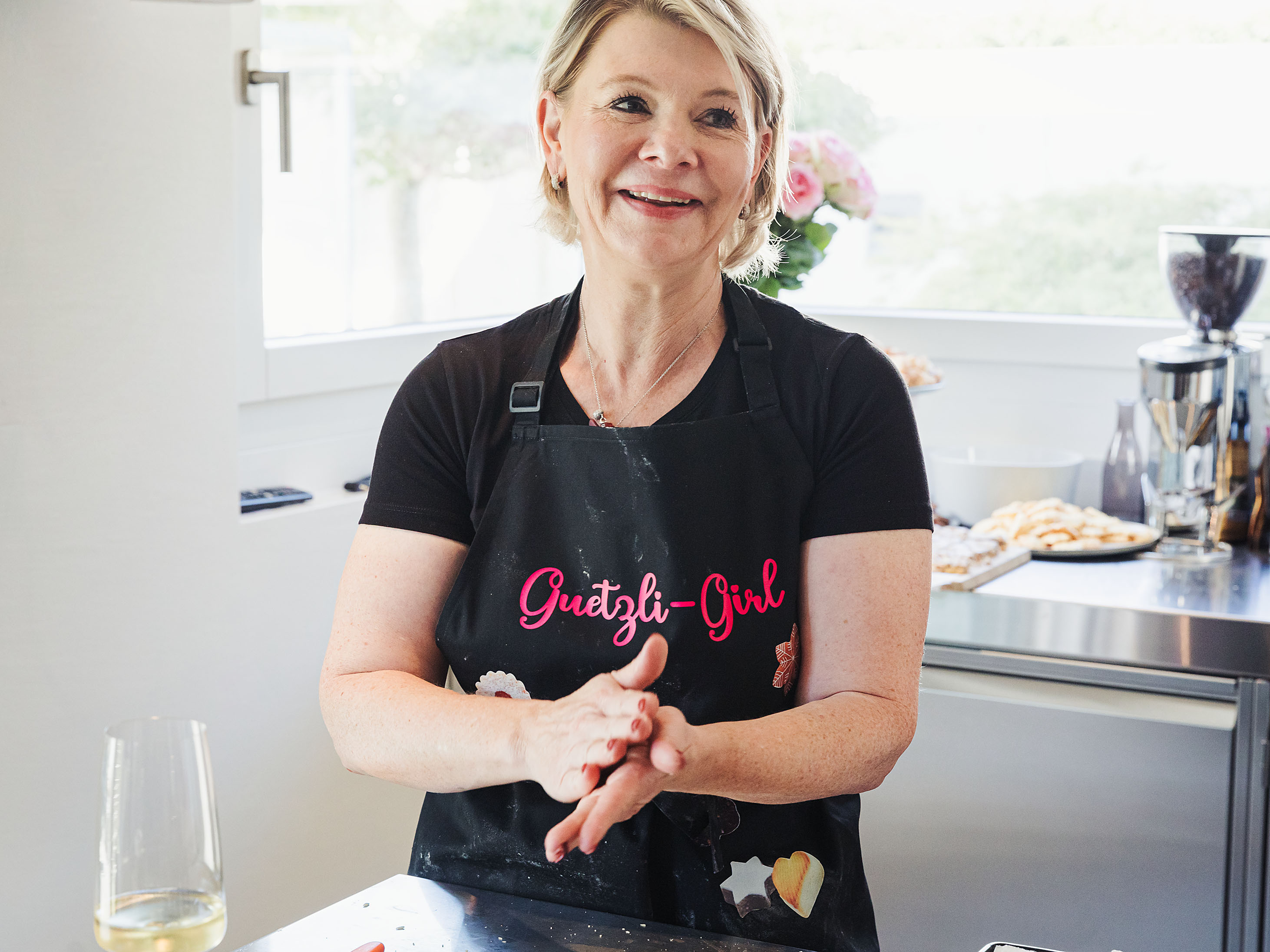 Schritt 2: Die Teigstücke zu Halbmonde formen