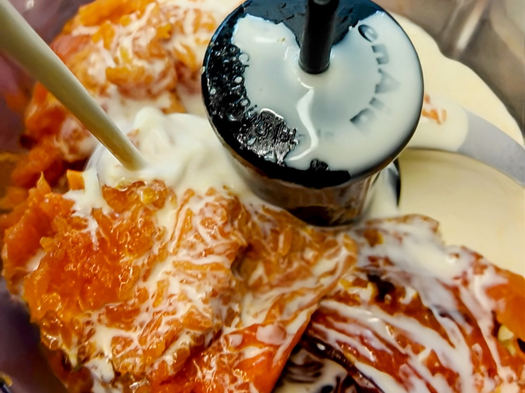 Schritt 1: Kürbis für Basken-Kürbis Cheesecake vorbereiten und pürieren 