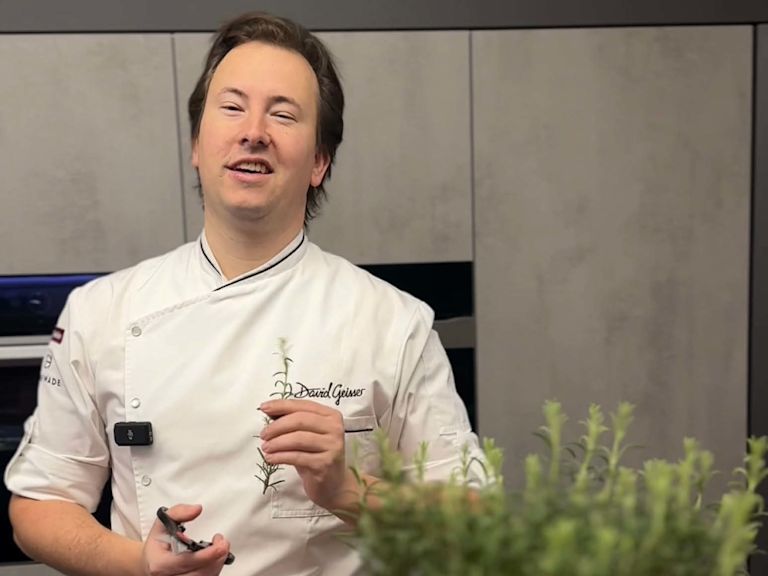 Step 1. Kräuter frisch schneiden oder kaufen Step 1. Kräuter frisch schneiden oder kaufen