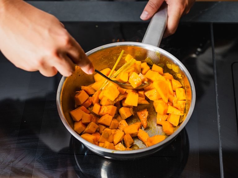 Schritt 1: Suppe ansetzten Schritt 1: Suppe ansetzten