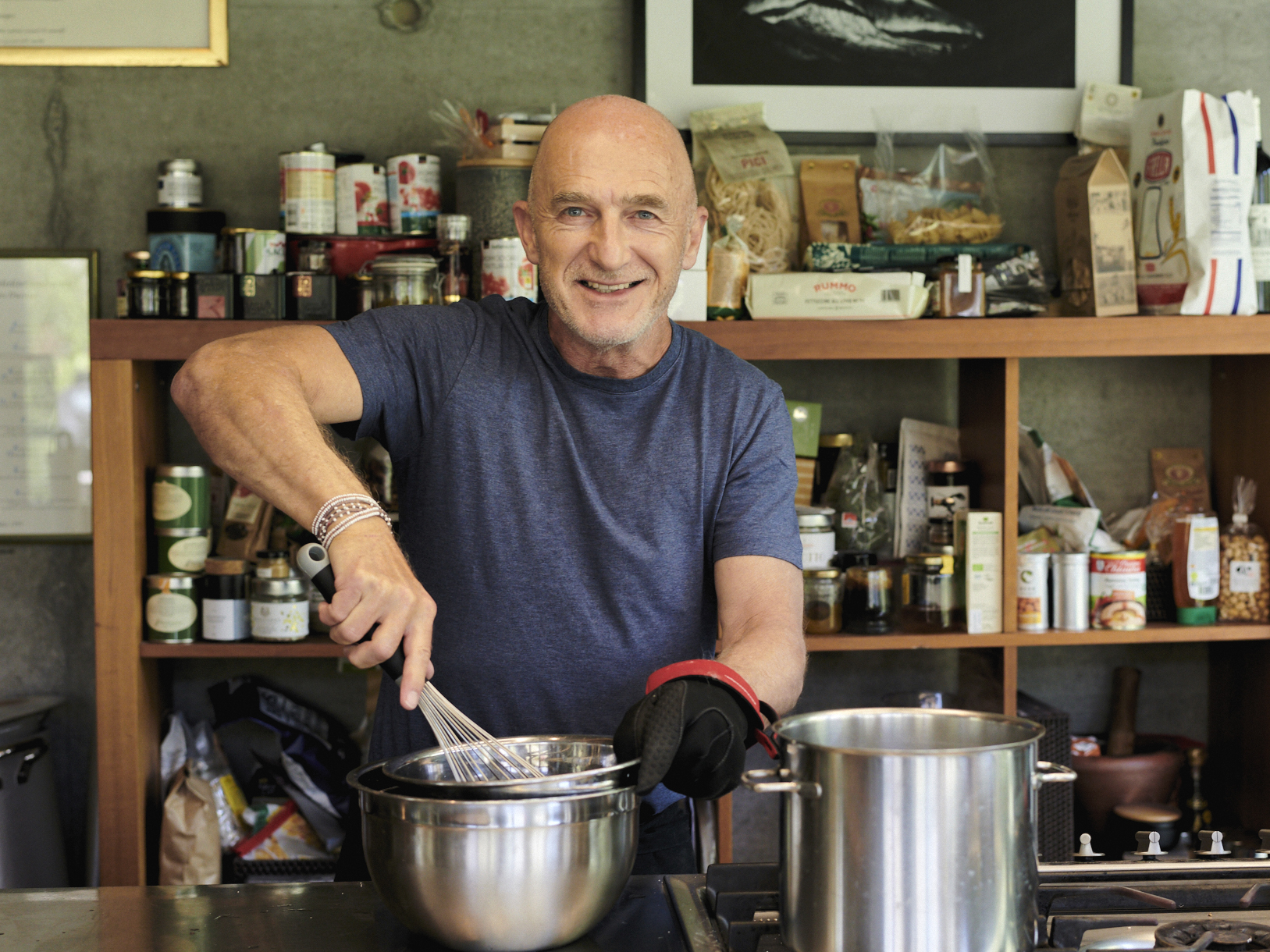 Schritt 3:  Mousse aufschlagen für Bittersüsse Scholokadenmousse mit Fleur de sel
