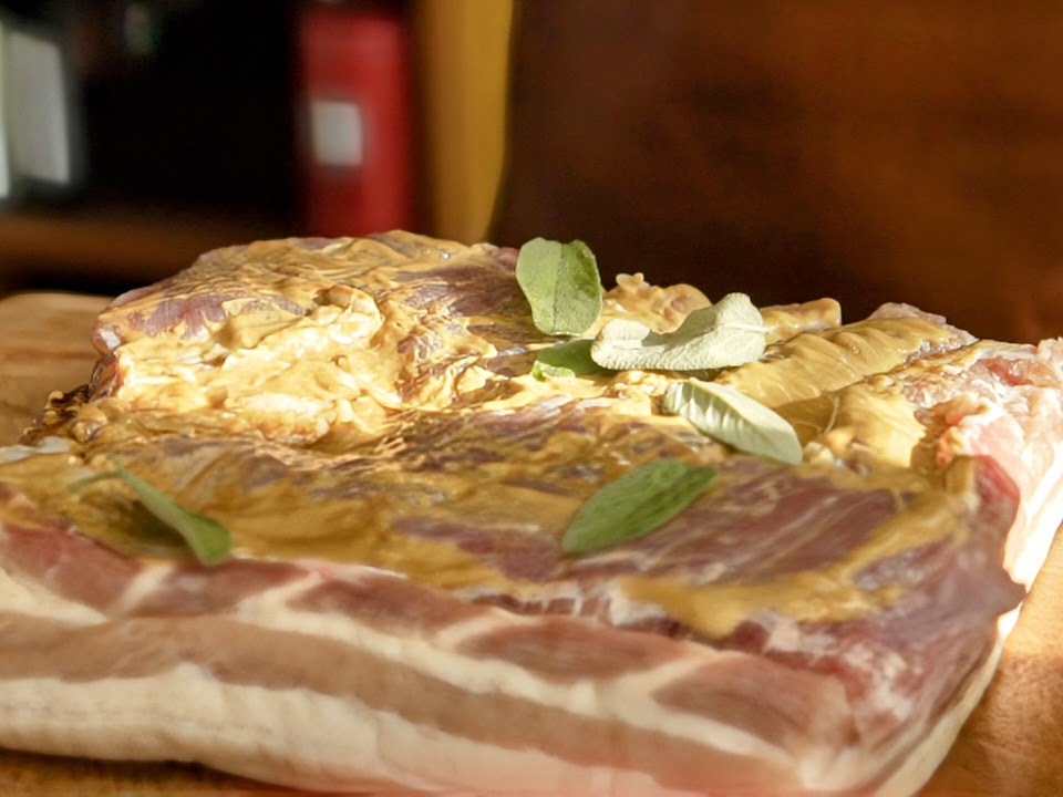 Schritt 1: Schweinefleisch marinieren und garen